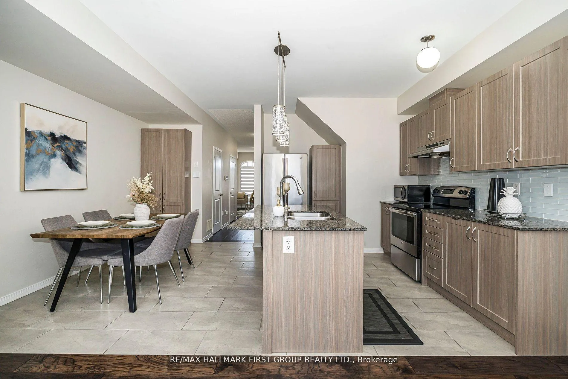 Photo 9 of 11 Graywardine Lane, Ajax, Northeast Ajax — HOMEH
