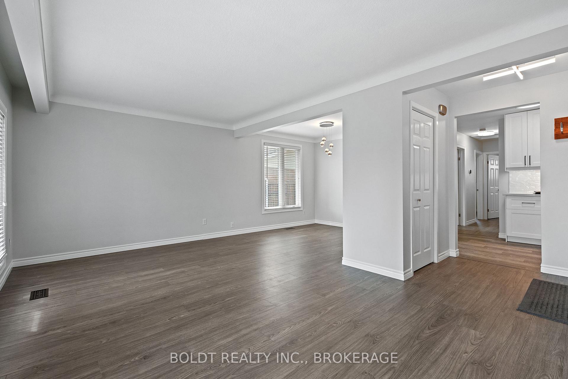 Photo 6 of 12 Little Forks Square, St. Catharines, Lakeport — HOMEH