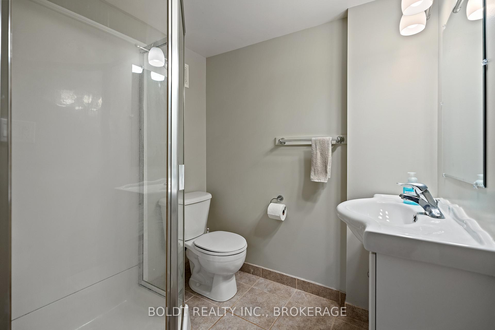 Photo 23 of 12 Little Forks Square, St. Catharines, Lakeport — HOMEH