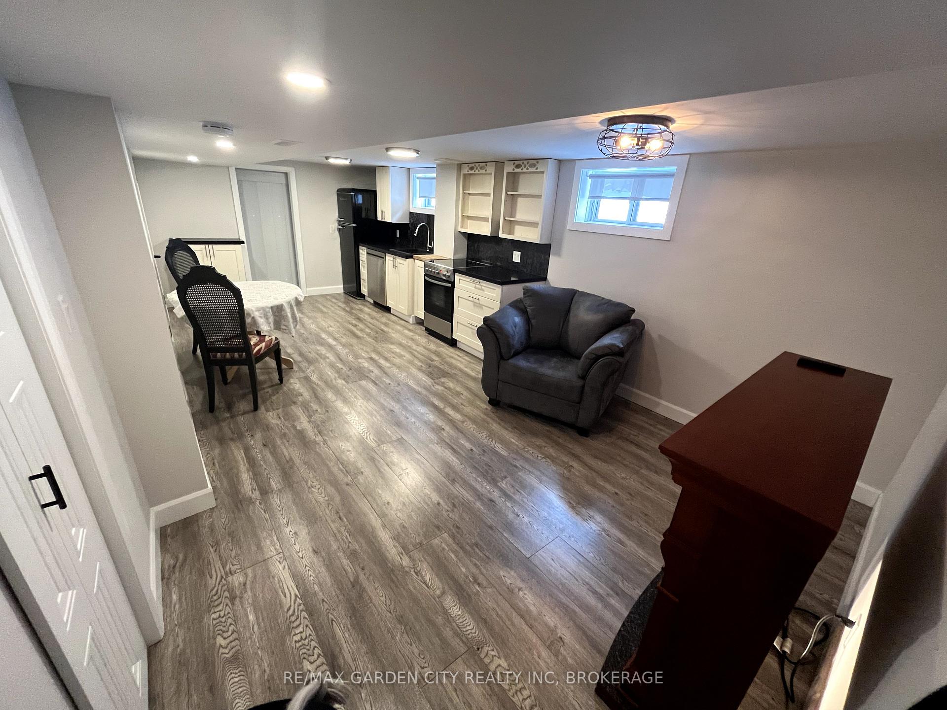 Photo 7 of Unit (LOWER APT.), 2 Eden Drive, St. Catharines, Downtown — HOMEH