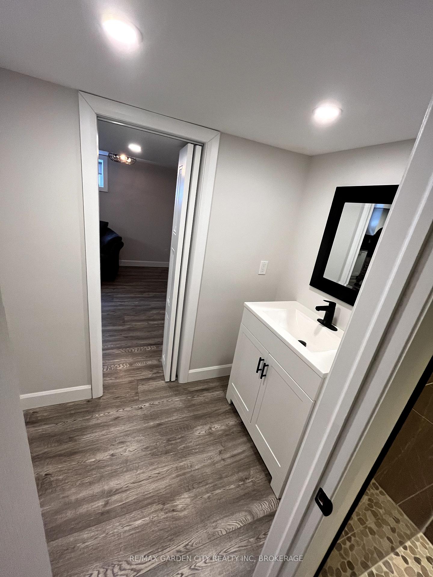 Photo 11 of Unit (LOWER APT.), 2 Eden Drive, St. Catharines, Downtown — HOMEH