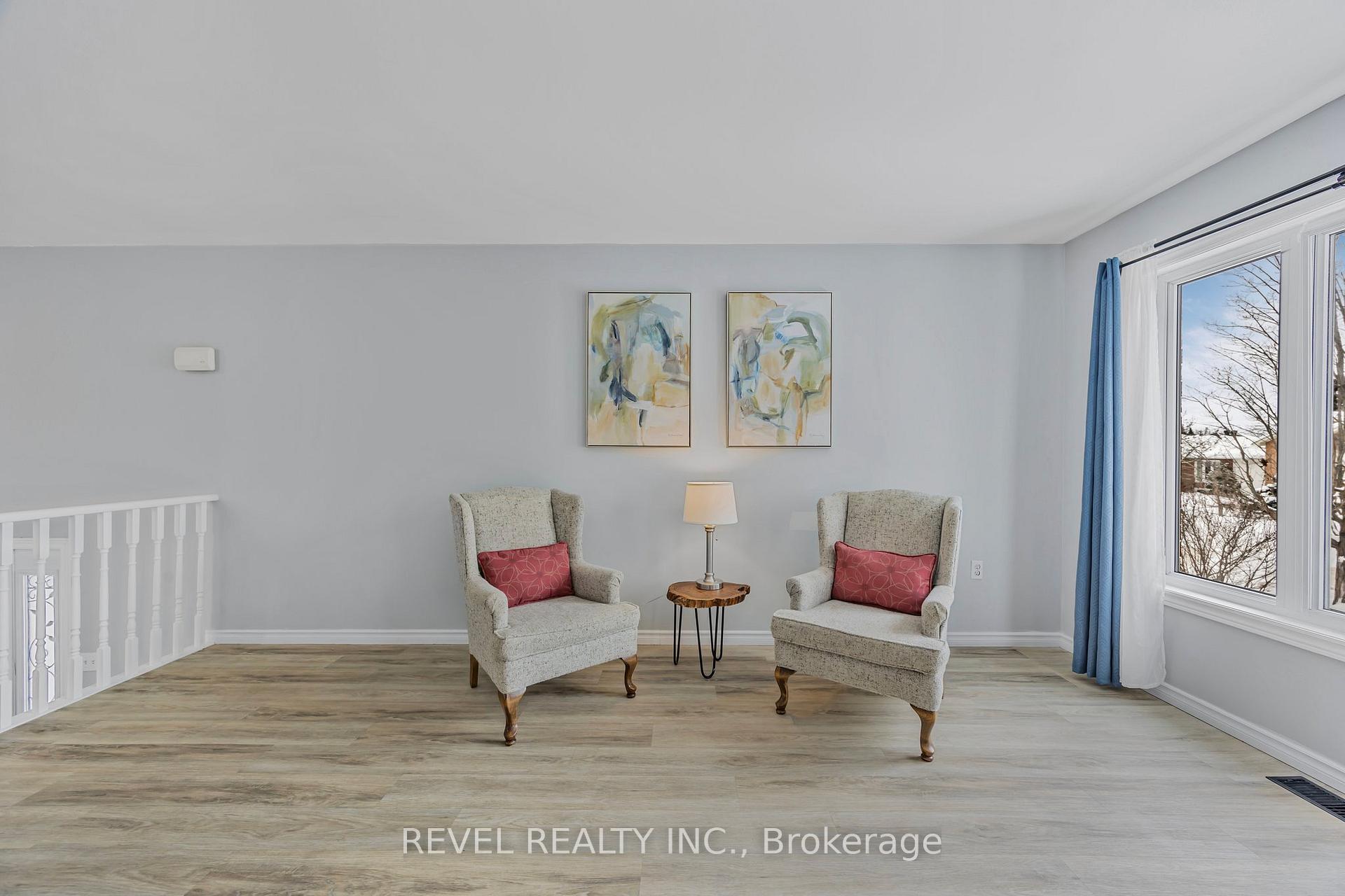 Photo 4 of 12 Ward Drive, Barrie, Painswick North — HOMEH