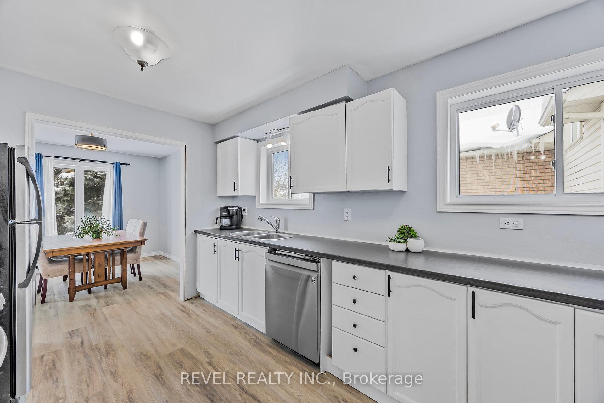 Photo 12 of 12 Ward Drive, Barrie, Painswick North — HOMEH