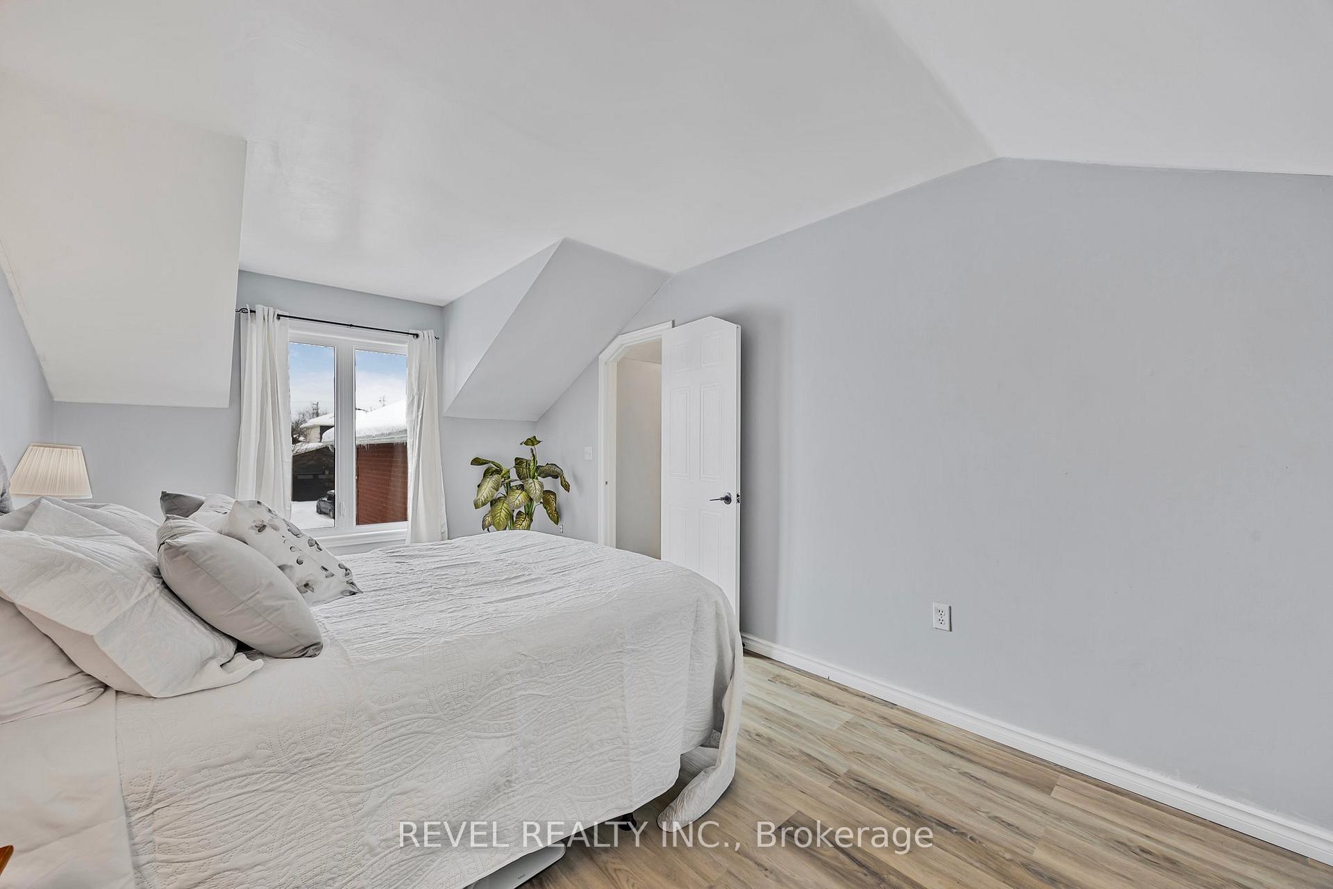 Photo 22 of 12 Ward Drive, Barrie, Painswick North — HOMEH