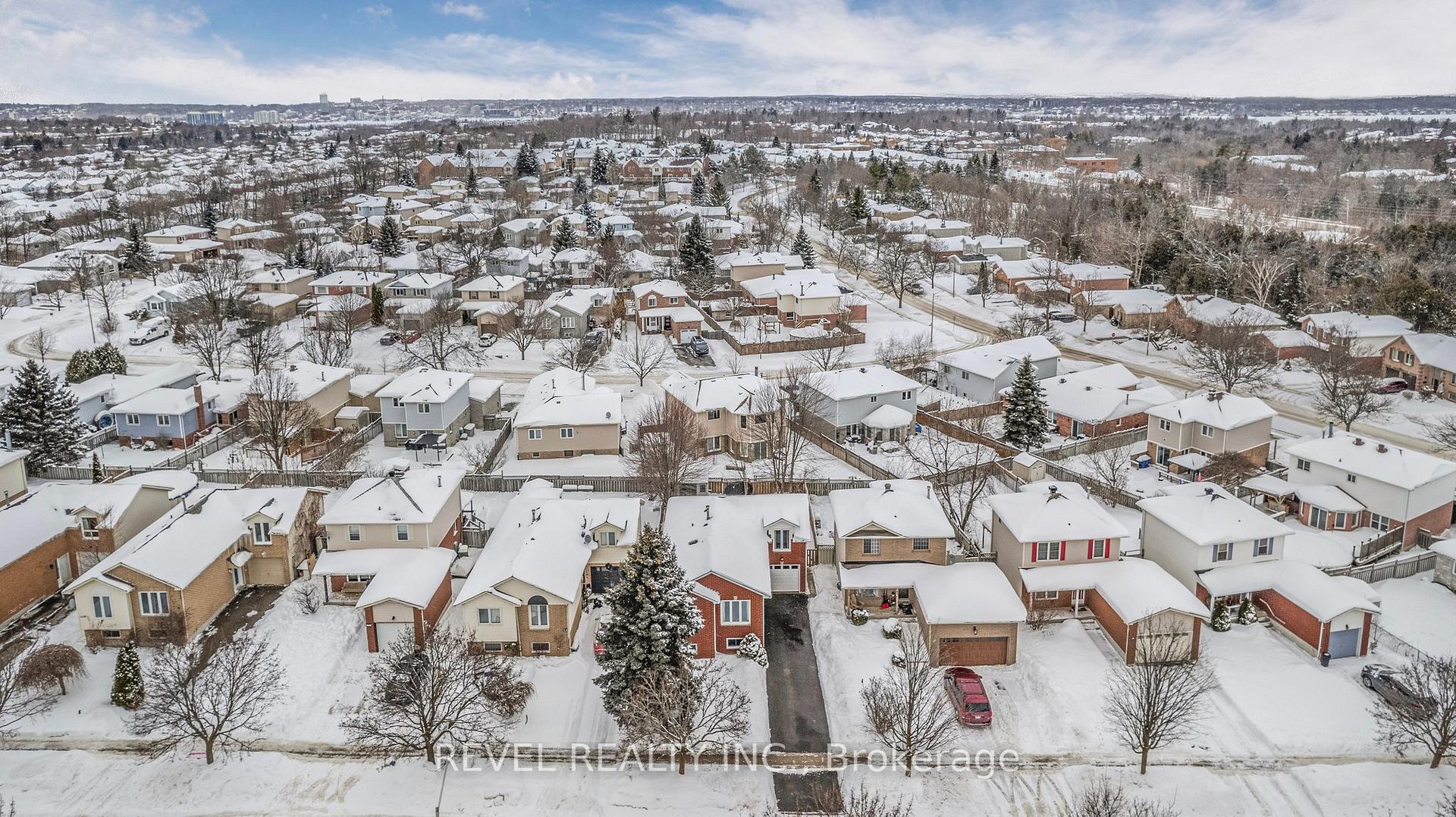 Photo 34 of 12 Ward Drive, Barrie, Painswick North — HOMEH