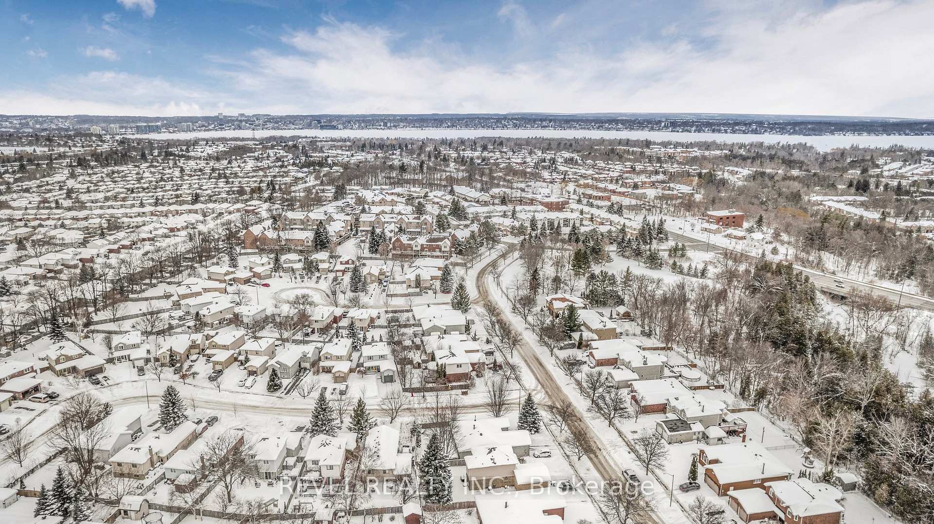Photo 37 of 12 Ward Drive, Barrie, Painswick North — HOMEH
