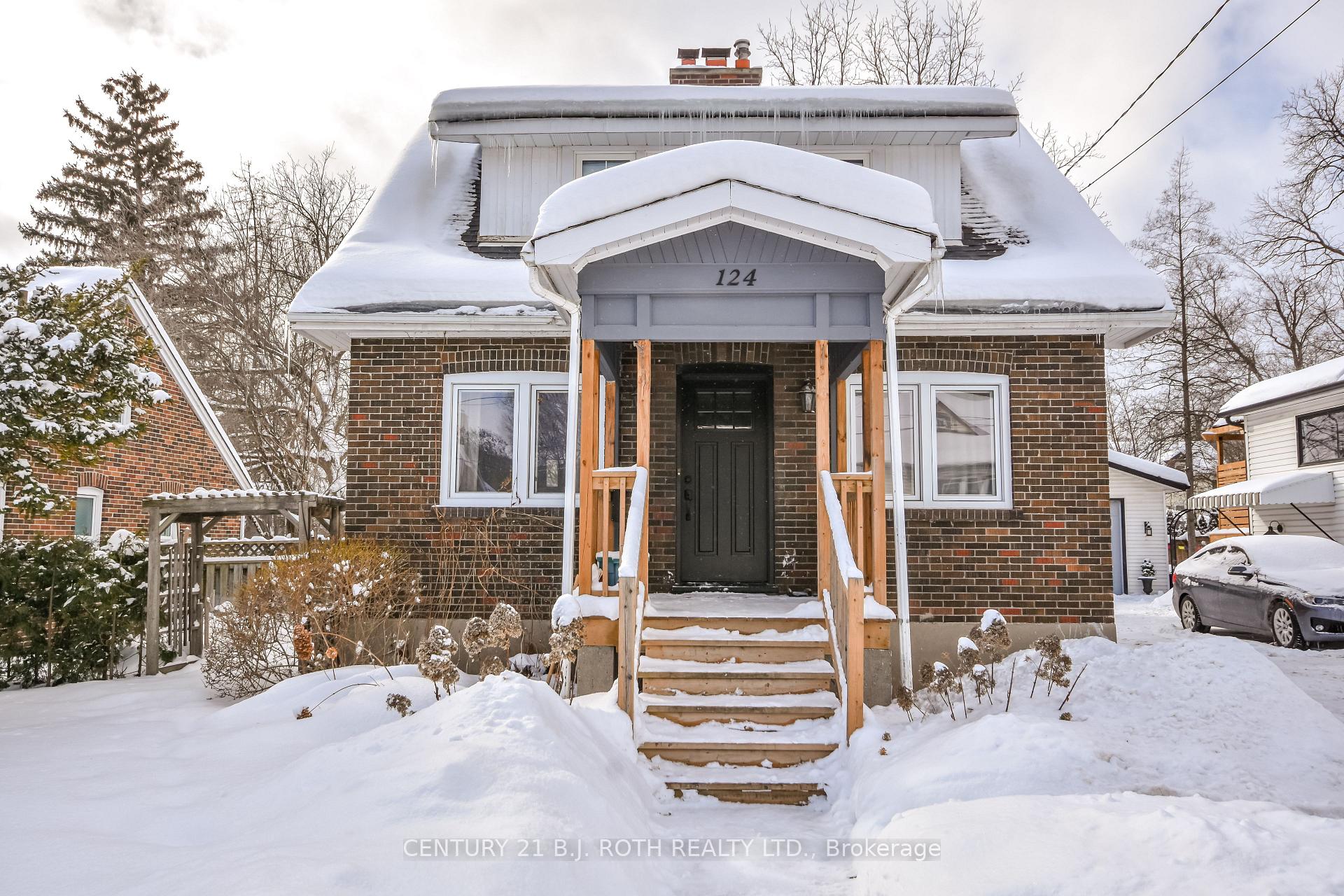 Front of 124 Mary Street