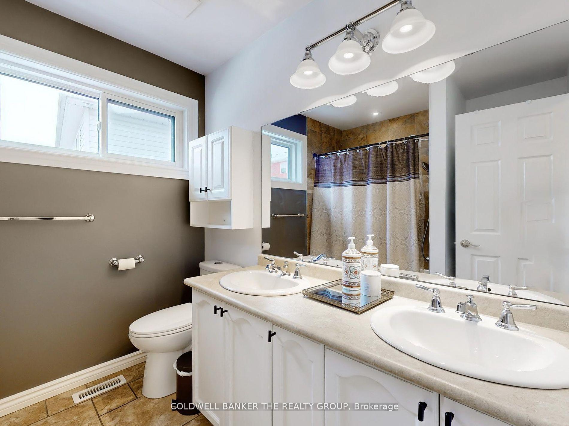 Photo 24 of 60 Draper Crescent, Barrie, Painswick North — HOMEH