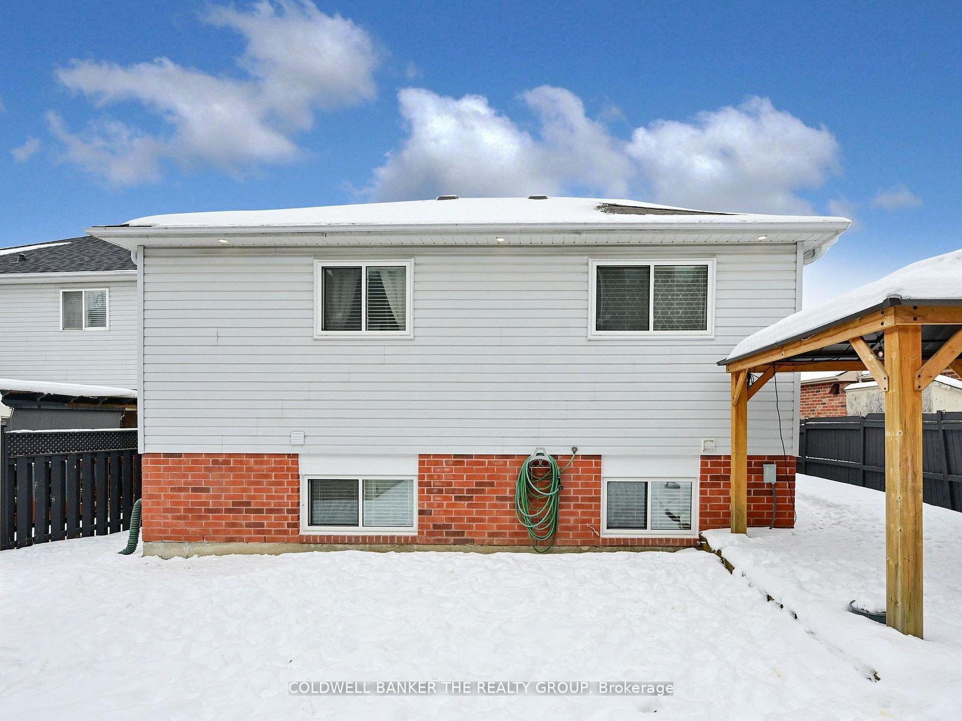 Photo 38 of 60 Draper Crescent, Barrie, Painswick North — HOMEH