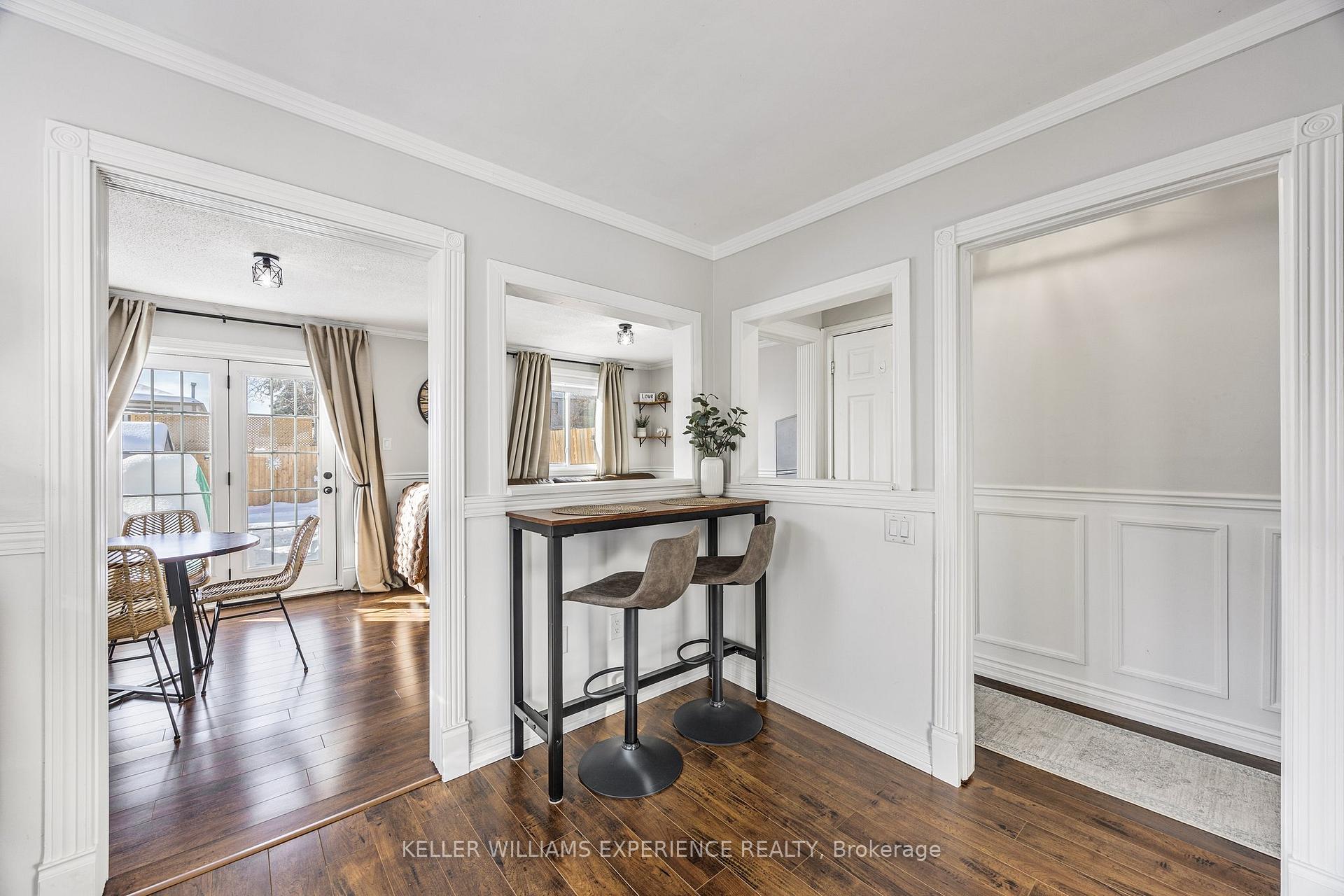 Photo 7 of 24 Shaw Crescent, Barrie, Letitia Heights — HOMEH