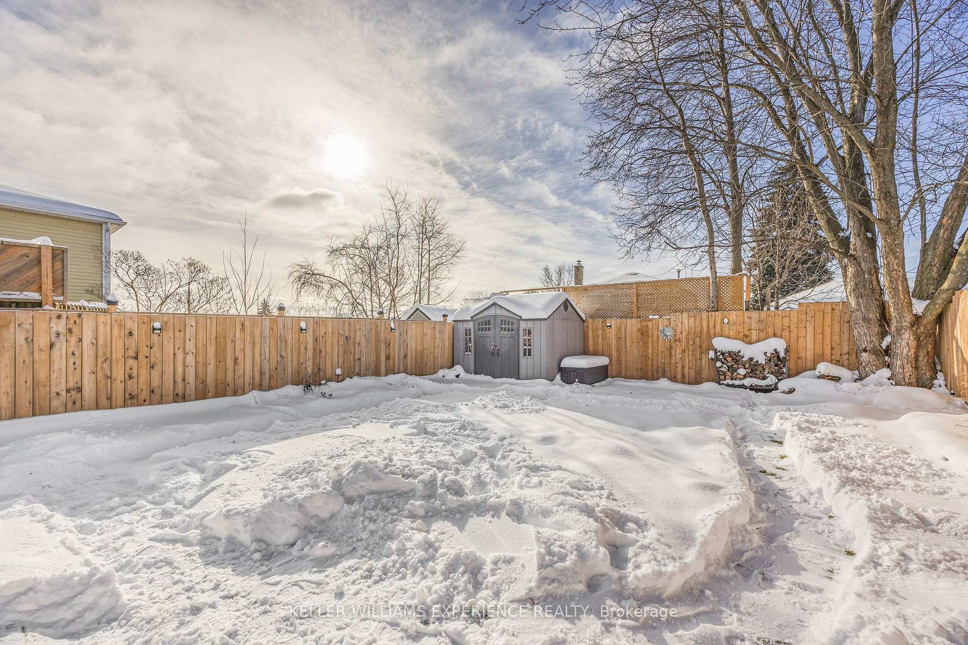 Photo 23 of 24 Shaw Crescent, Barrie, Letitia Heights — HOMEH