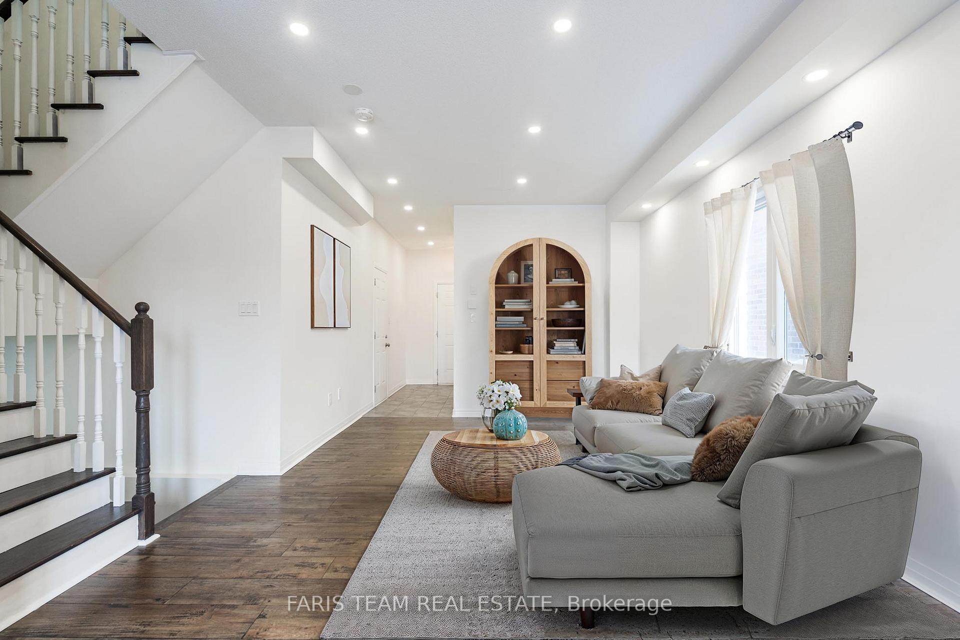 Photo 5 of 23 Bedford Estates Crescent, Barrie, Bayshore — HOMEH