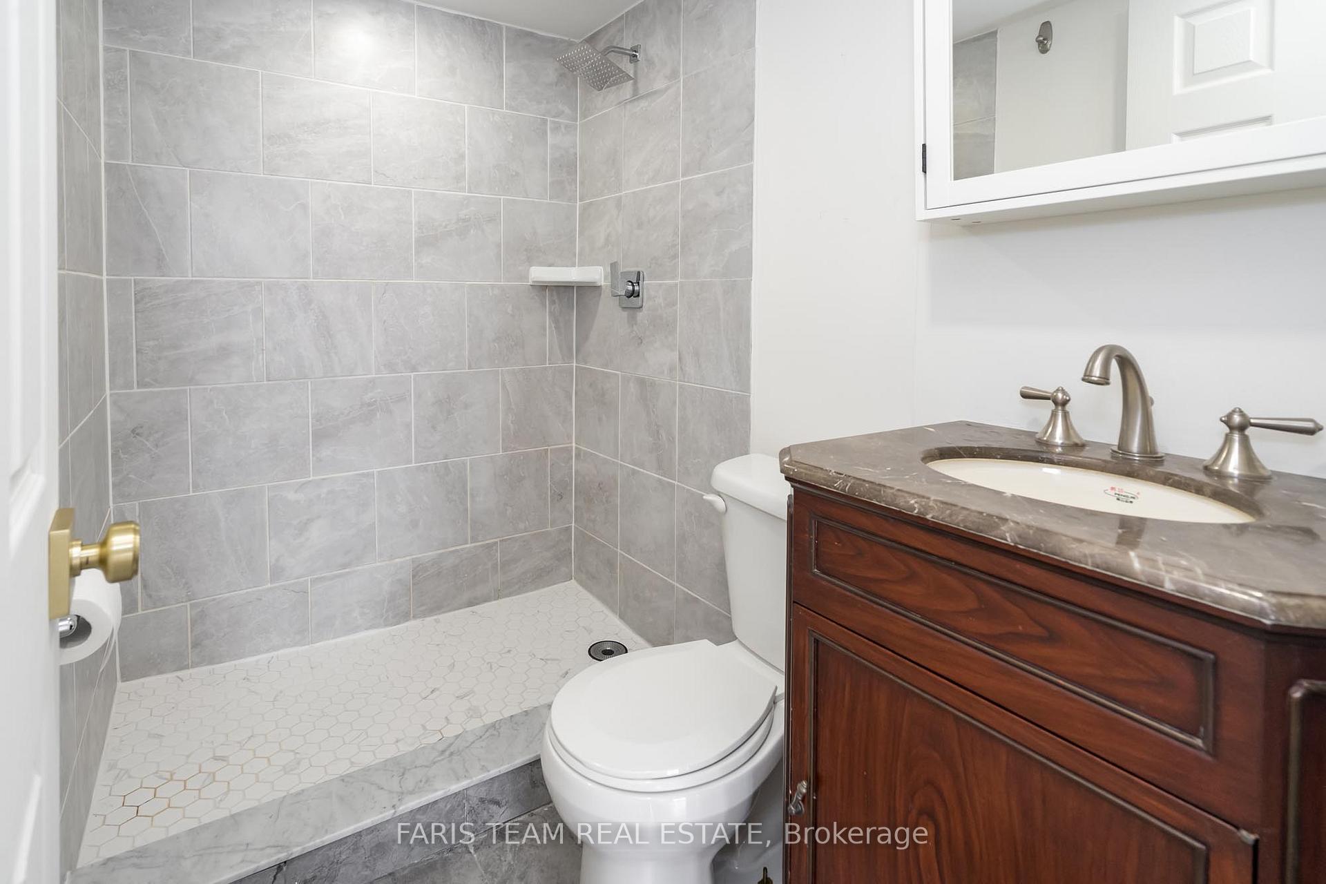 Photo 13 of 23 Bedford Estates Crescent, Barrie, Bayshore — HOMEH