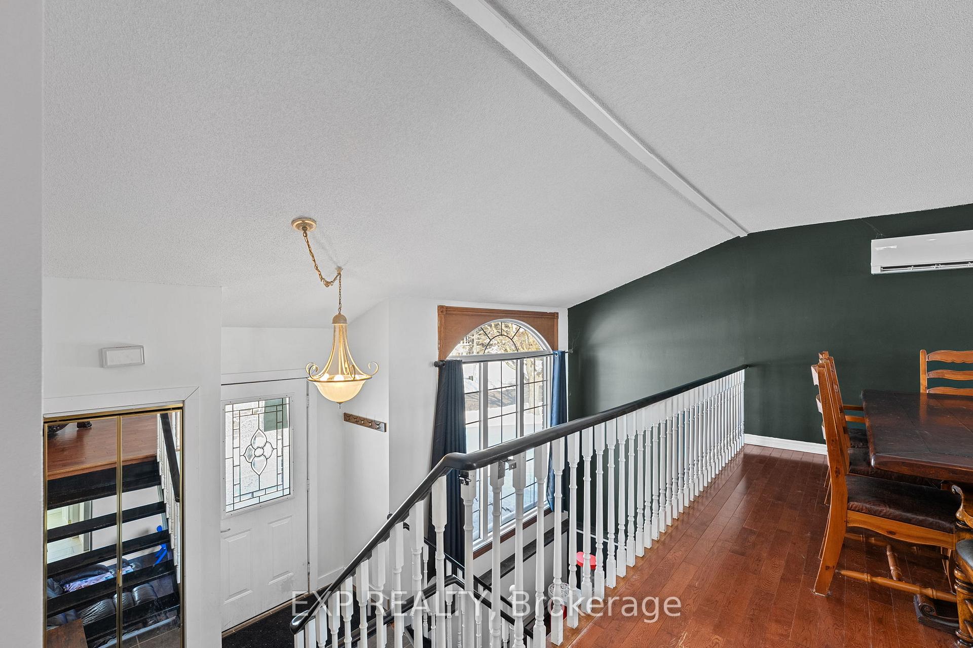Photo 5 of 191 Letitia Street, Barrie, Letitia Heights — HOMEH