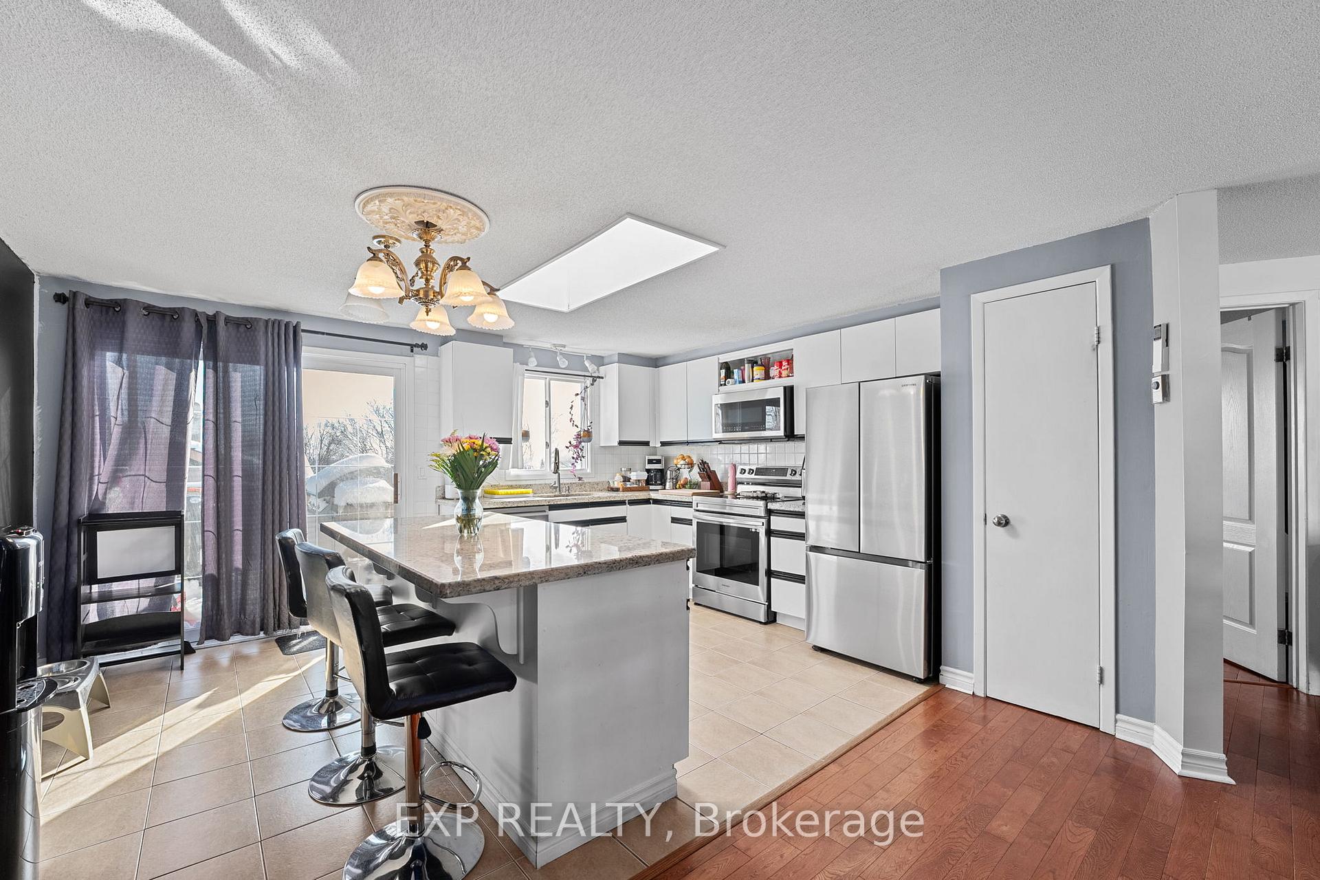 Photo 11 of 191 Letitia Street, Barrie, Letitia Heights — HOMEH