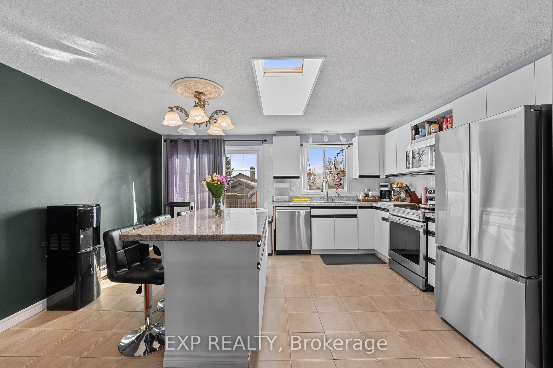 Photo 12 of 191 Letitia Street, Barrie, Letitia Heights — HOMEH