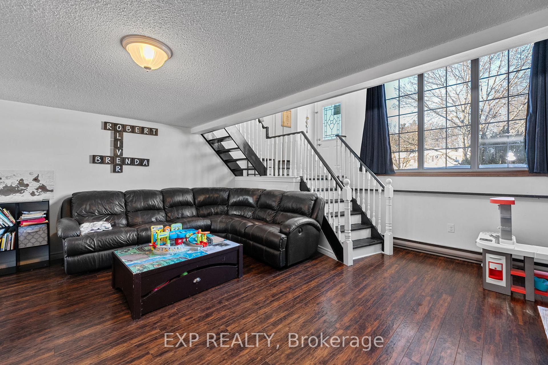 Photo 19 of 191 Letitia Street, Barrie, Letitia Heights — HOMEH