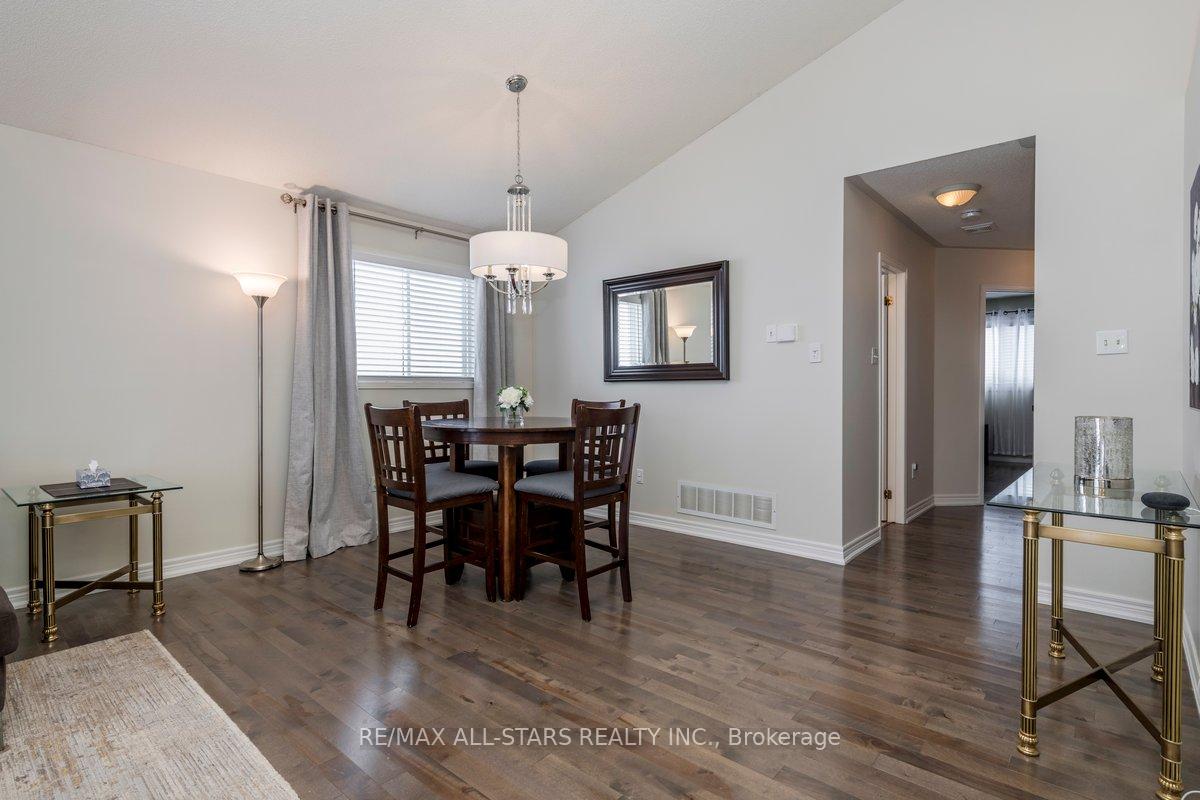Photo 6 of 61 Leggott Avenue, Barrie, Painswick North — HOMEH