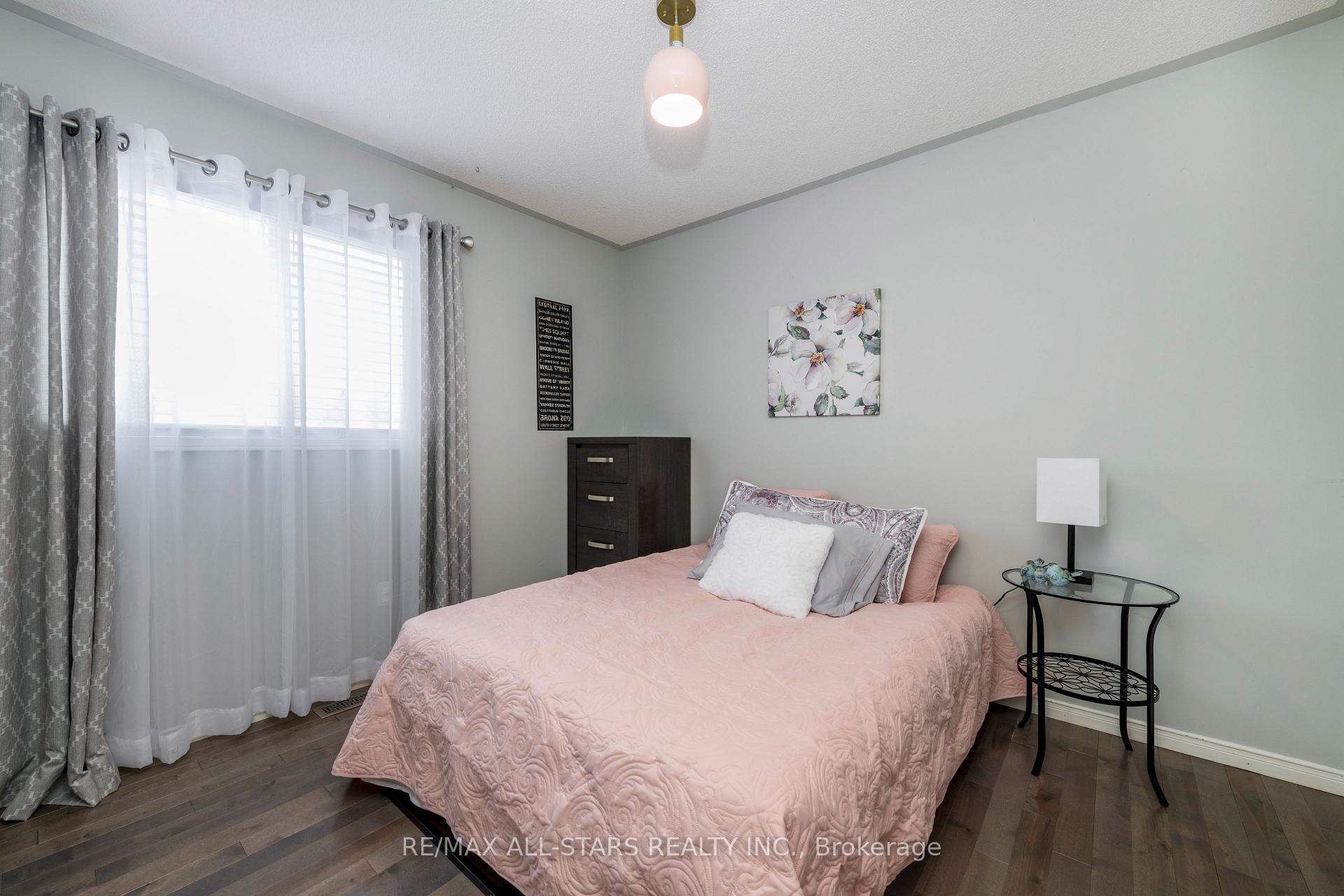 Photo 15 of 61 Leggott Avenue, Barrie, Painswick North — HOMEH