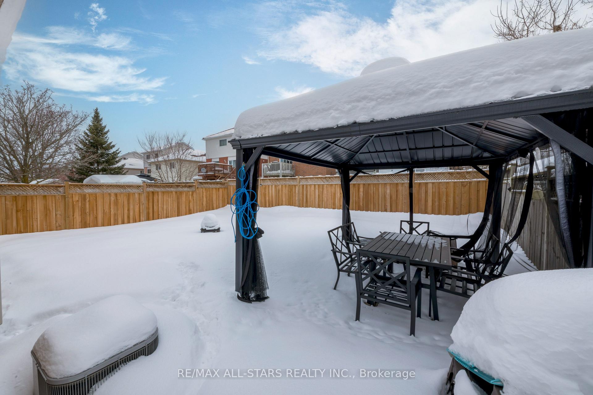 Photo 24 of 61 Leggott Avenue, Barrie, Painswick North — HOMEH