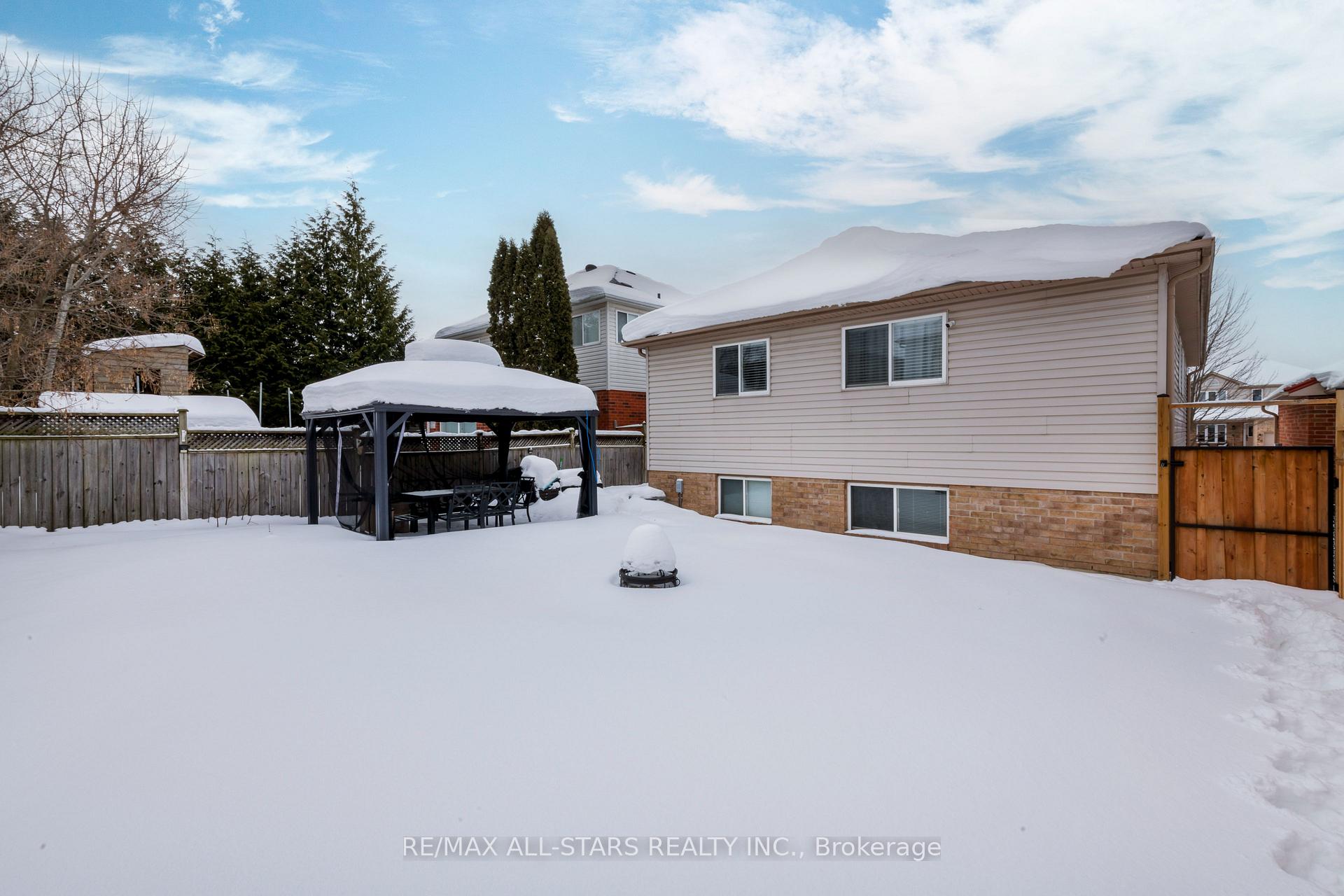 Photo 25 of 61 Leggott Avenue, Barrie, Painswick North — HOMEH