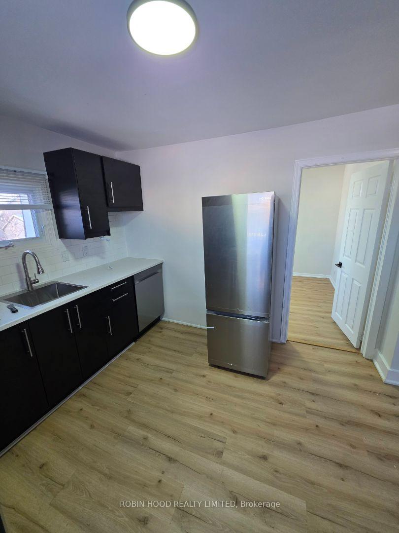 Photo 2 of Unit Unit 2, 1611 Maxime Street, Ottawa, Pineview — HOMEH