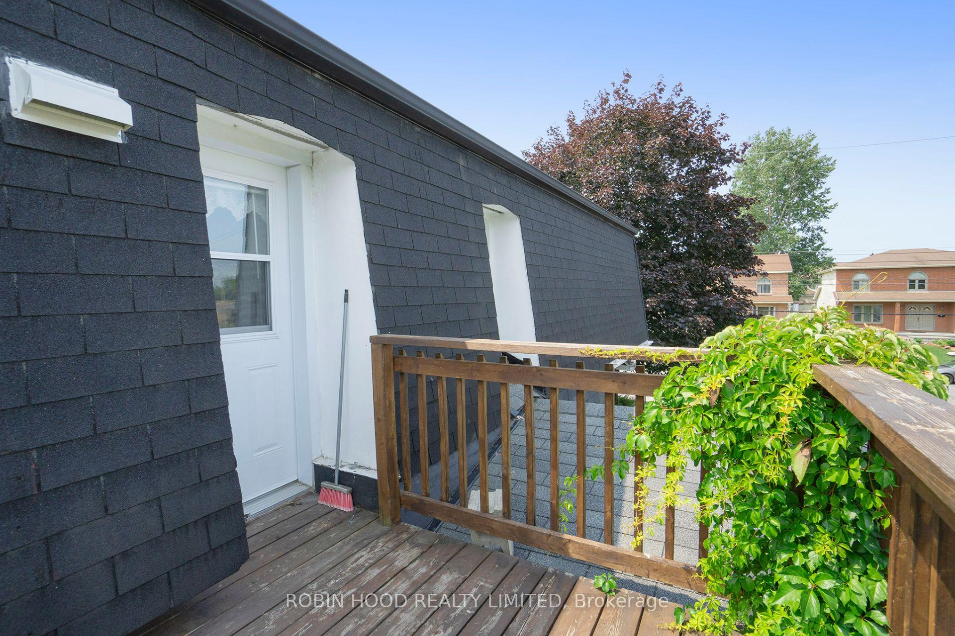 Photo 12 of Unit Unit 2, 1611 Maxime Street, Ottawa, Pineview — HOMEH