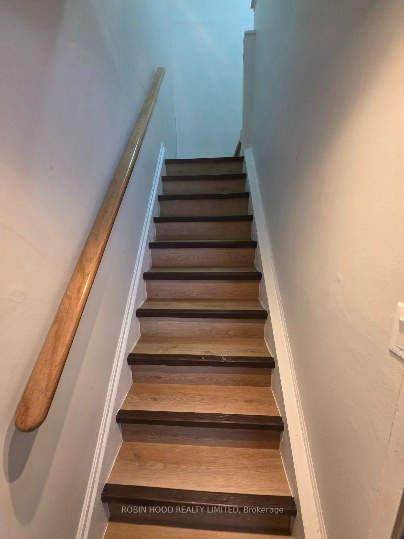 Photo 8 of Unit Unit 2, 1611 Maxime Street, Ottawa, Pineview — HOMEH