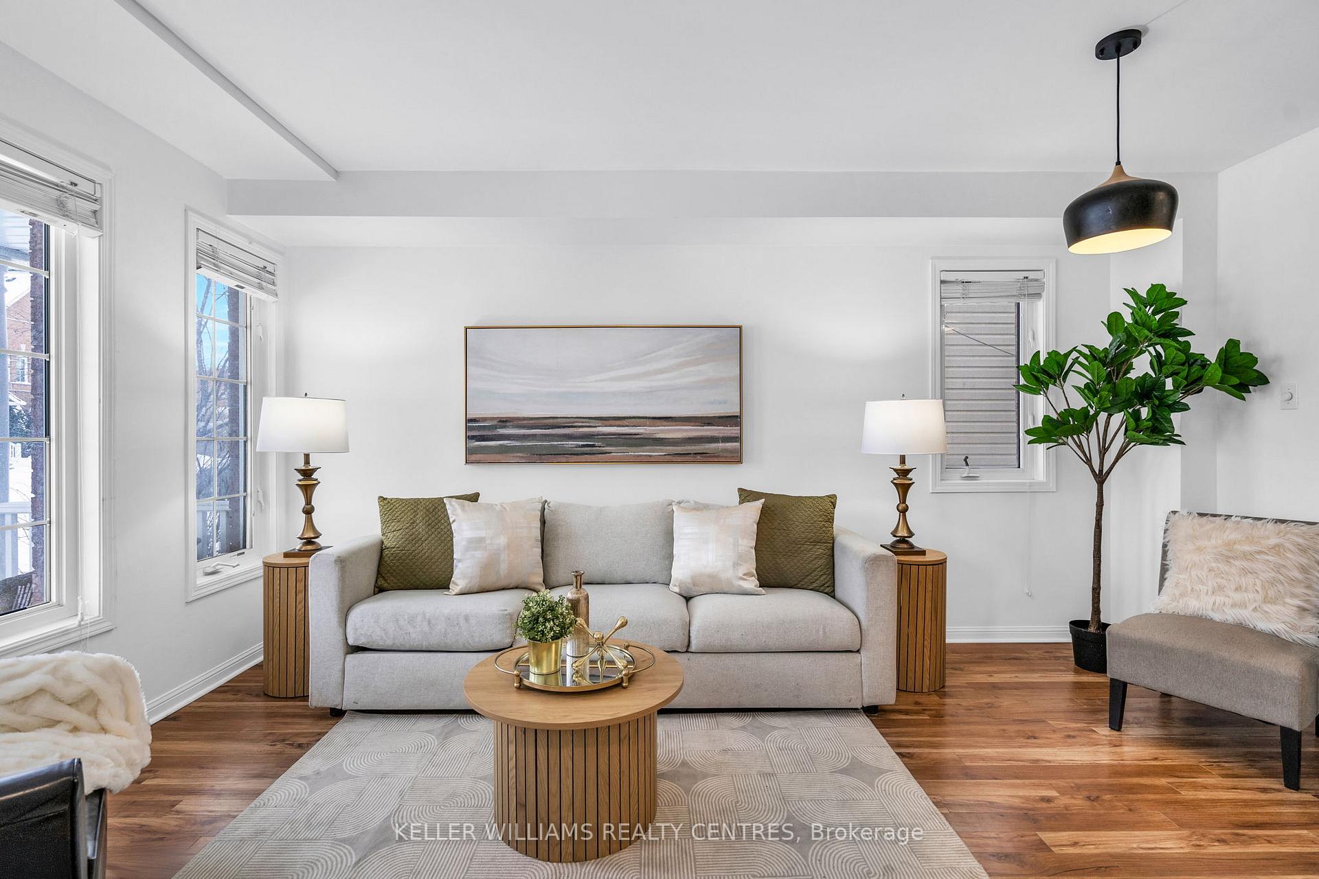 Photo 4 of 16 Succession Crescent, Barrie, Innis-Shore — HOMEH