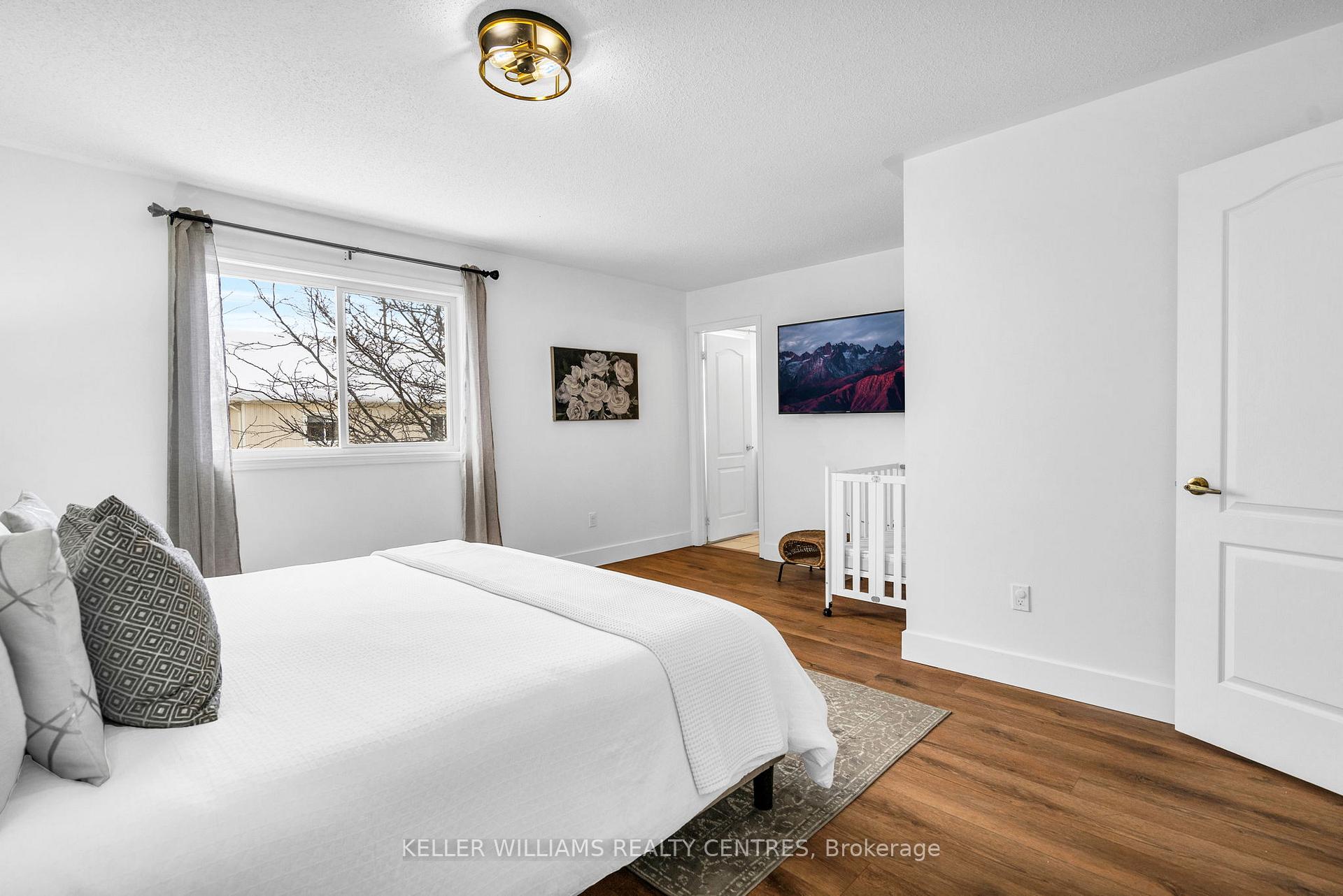 Photo 24 of 16 Succession Crescent, Barrie, Innis-Shore — HOMEH