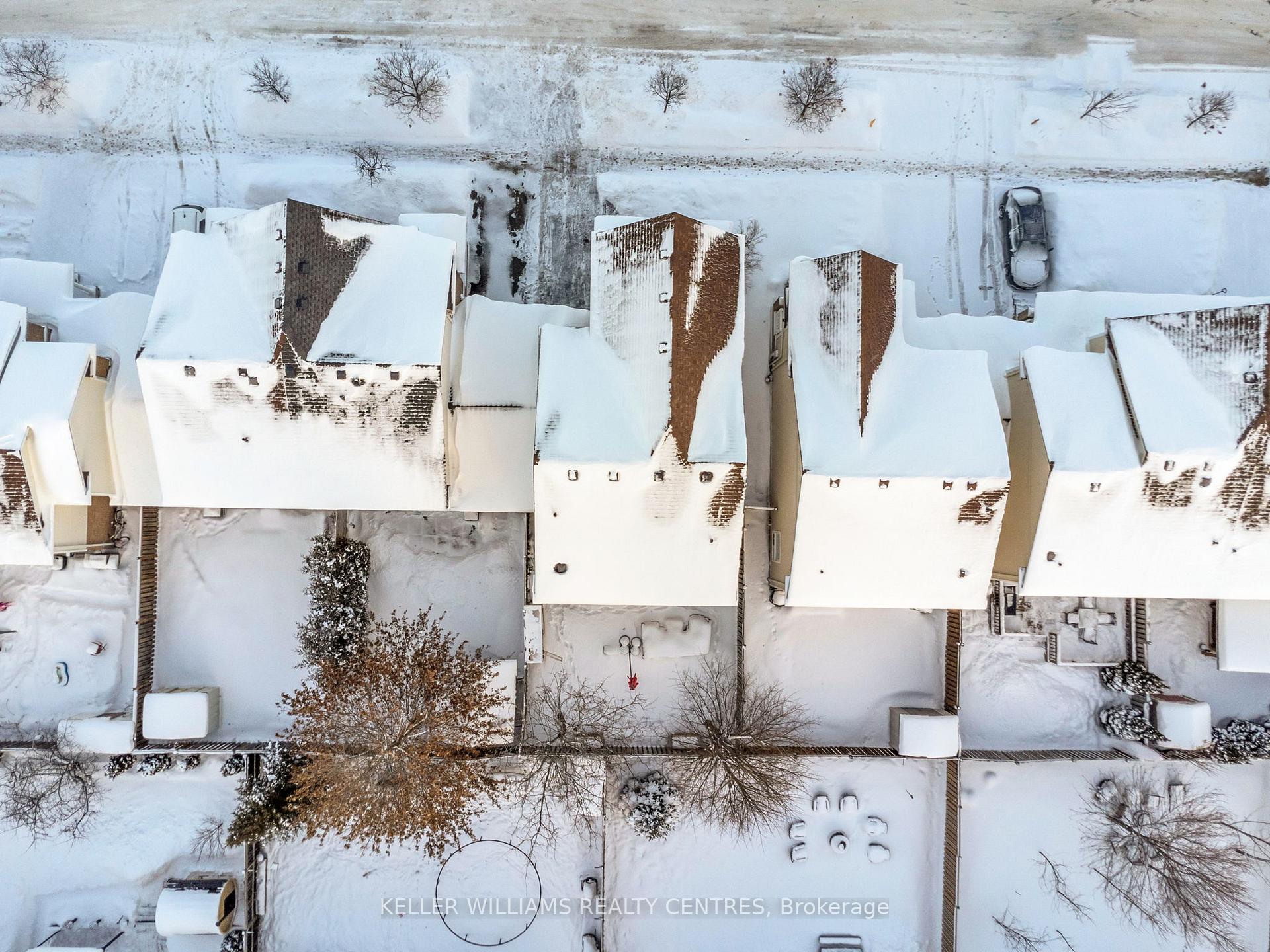 Photo 37 of 16 Succession Crescent, Barrie, Innis-Shore — HOMEH