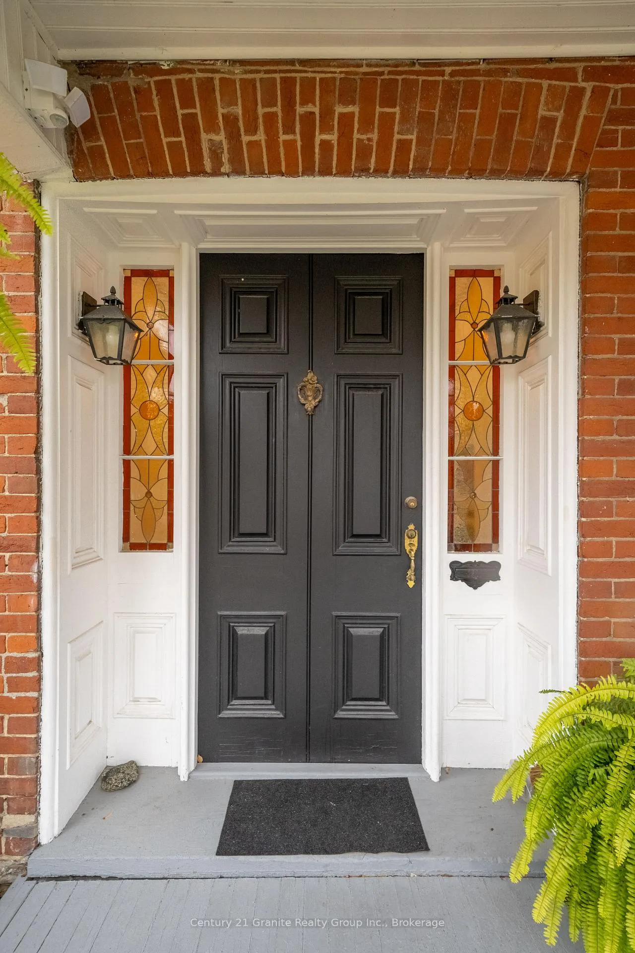 Photo 6 of 110 Bridge Street W, Belleville, Thurlow Ward — HOMEH