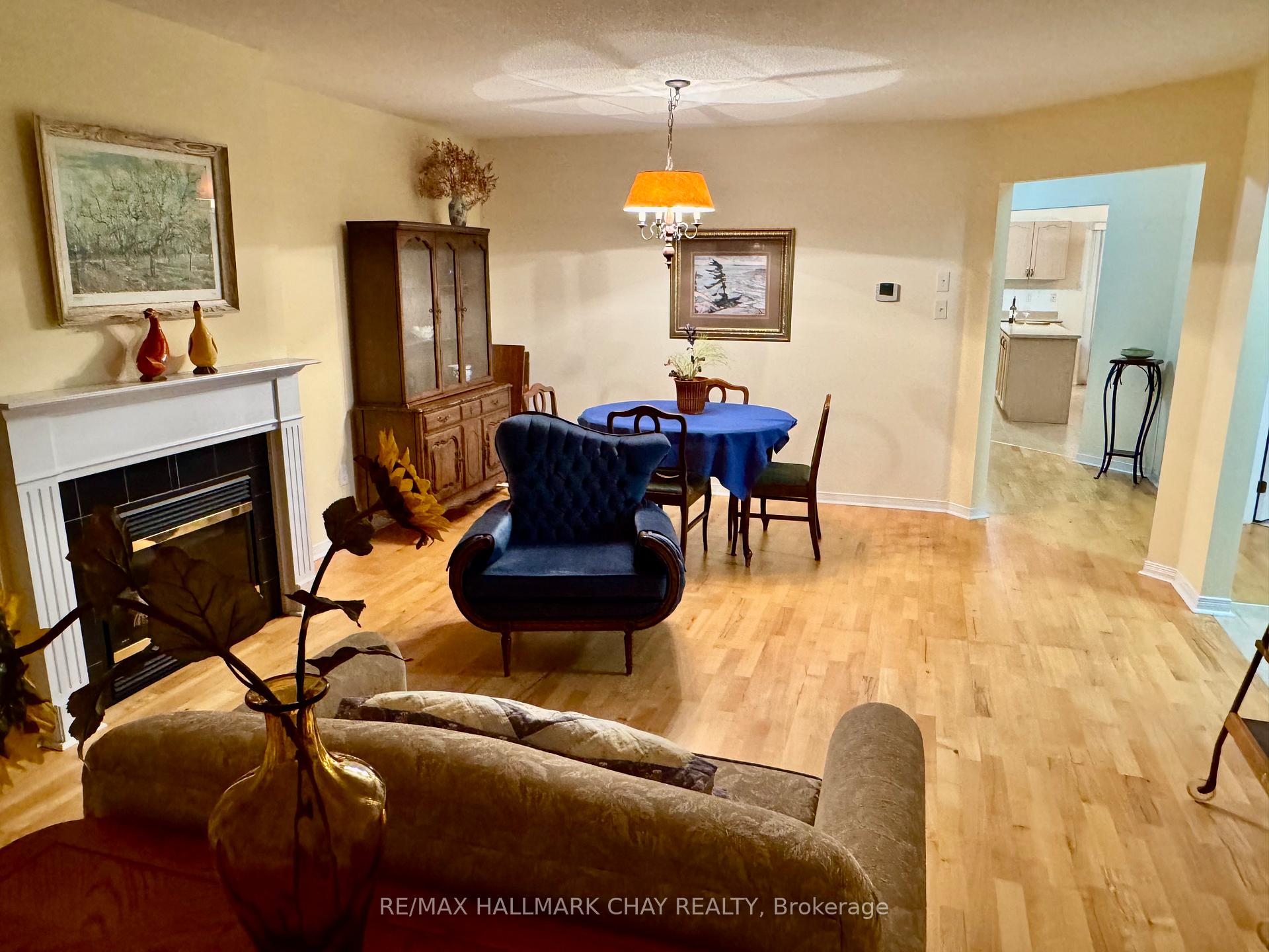 Photo 7 of 119 Livingstone Street E, Barrie, East Bayfield — HOMEH