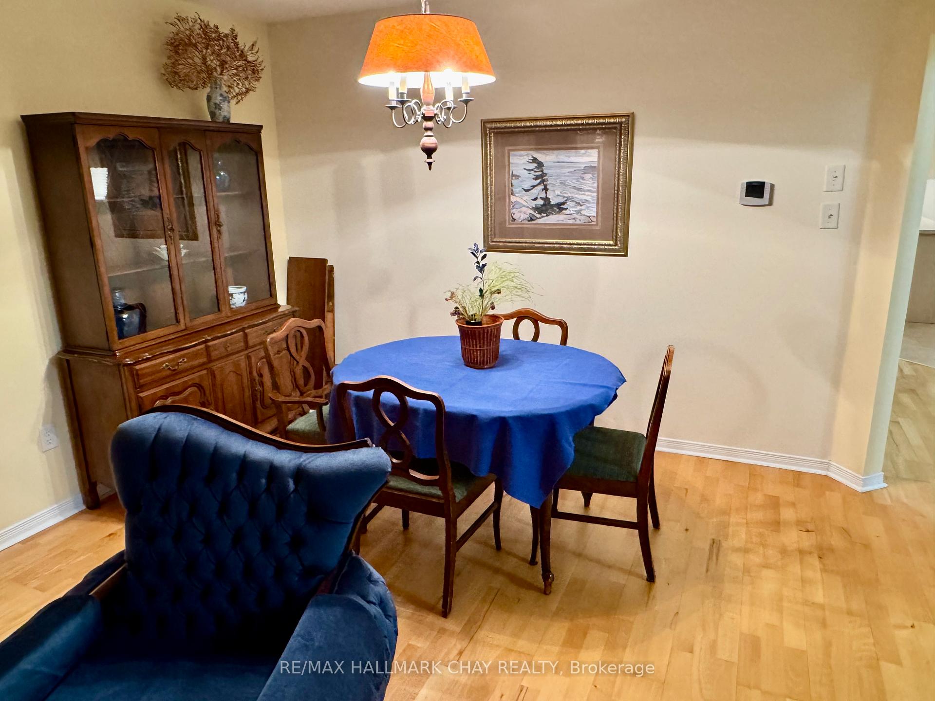 Photo 8 of 119 Livingstone Street E, Barrie, East Bayfield — HOMEH