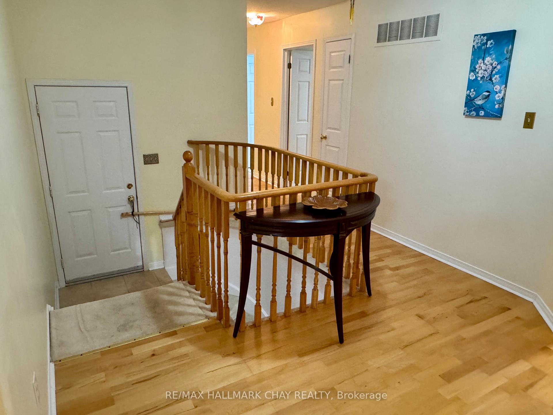 Photo 10 of 119 Livingstone Street E, Barrie, East Bayfield — HOMEH