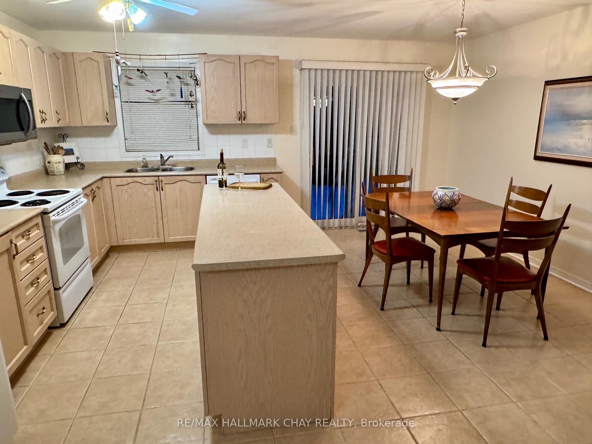 Photo 11 of 119 Livingstone Street E, Barrie, East Bayfield — HOMEH