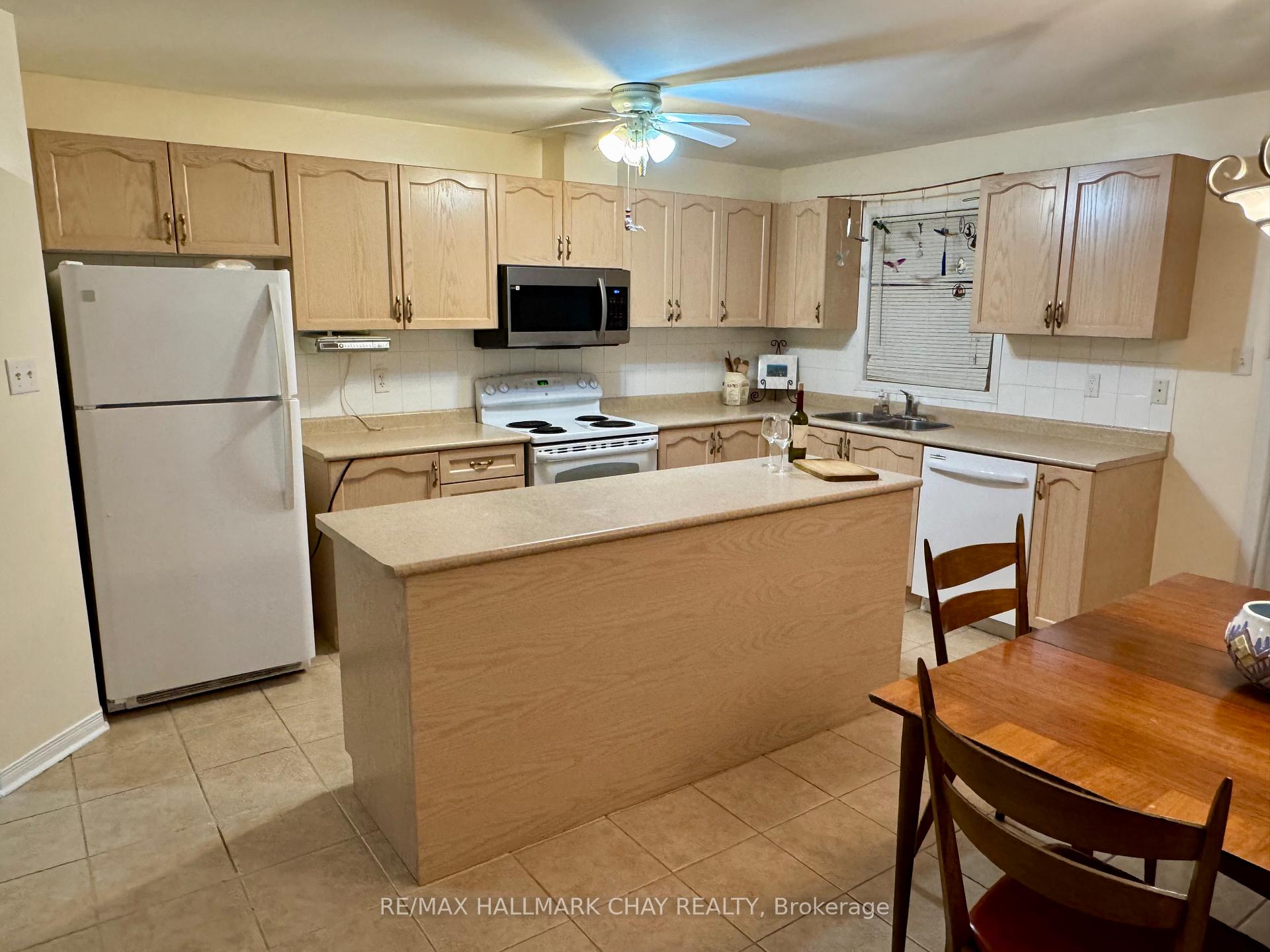 Photo 12 of 119 Livingstone Street E, Barrie, East Bayfield — HOMEH