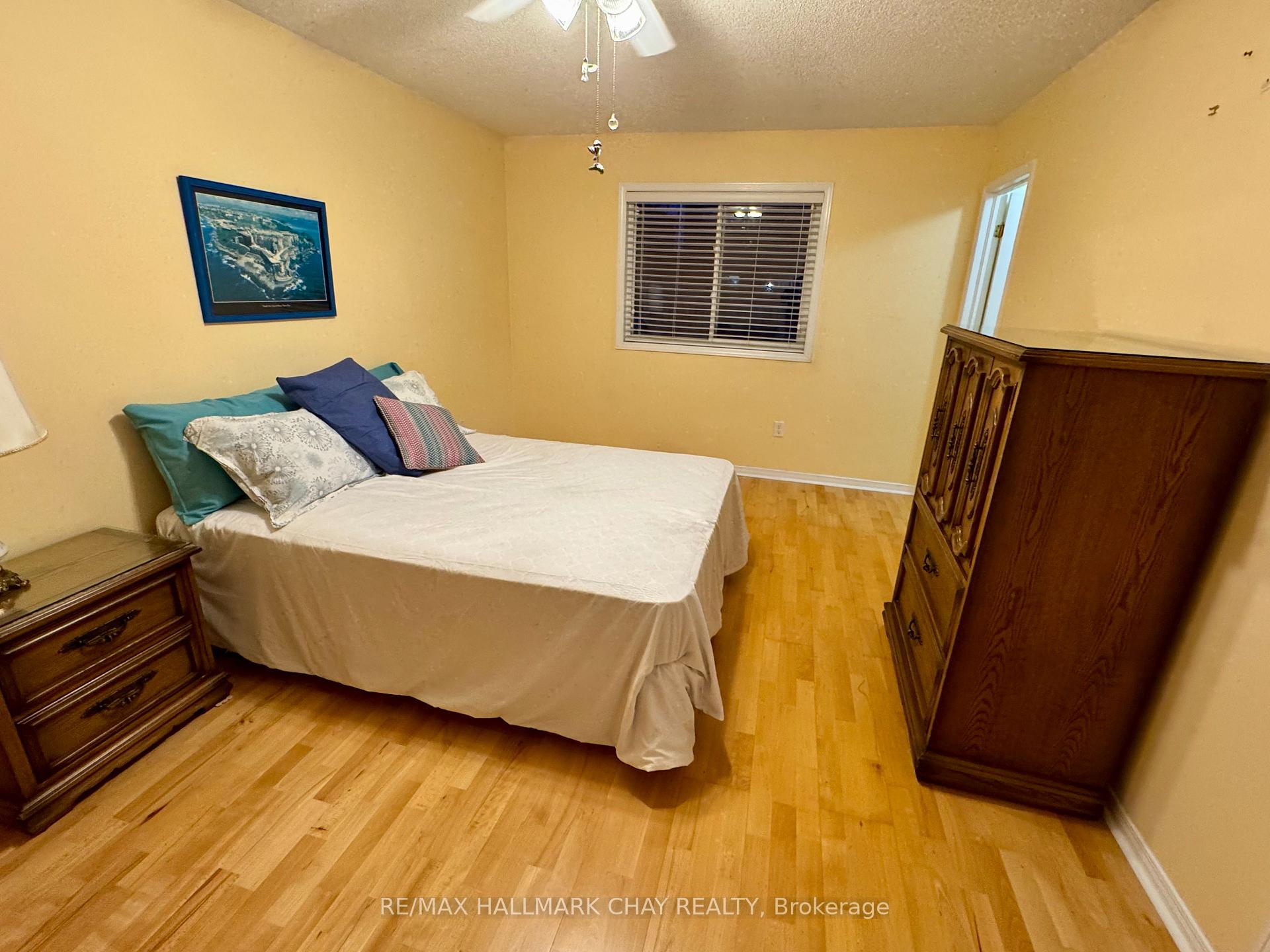 Photo 15 of 119 Livingstone Street E, Barrie, East Bayfield — HOMEH
