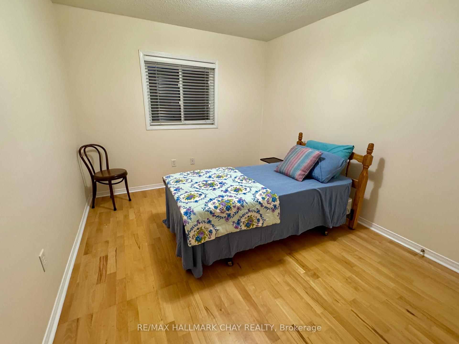 Photo 18 of 119 Livingstone Street E, Barrie, East Bayfield — HOMEH