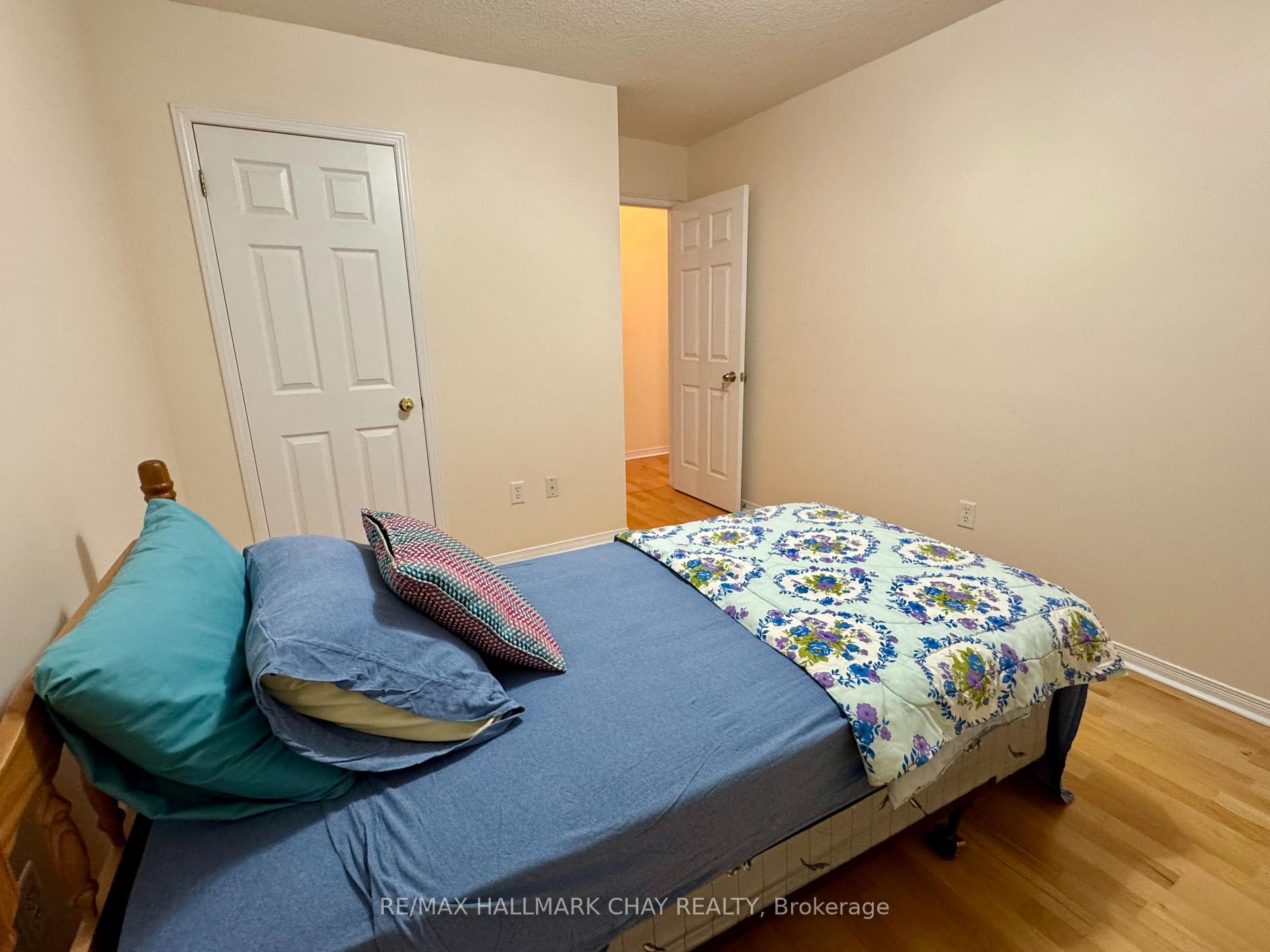 Photo 19 of 119 Livingstone Street E, Barrie, East Bayfield — HOMEH