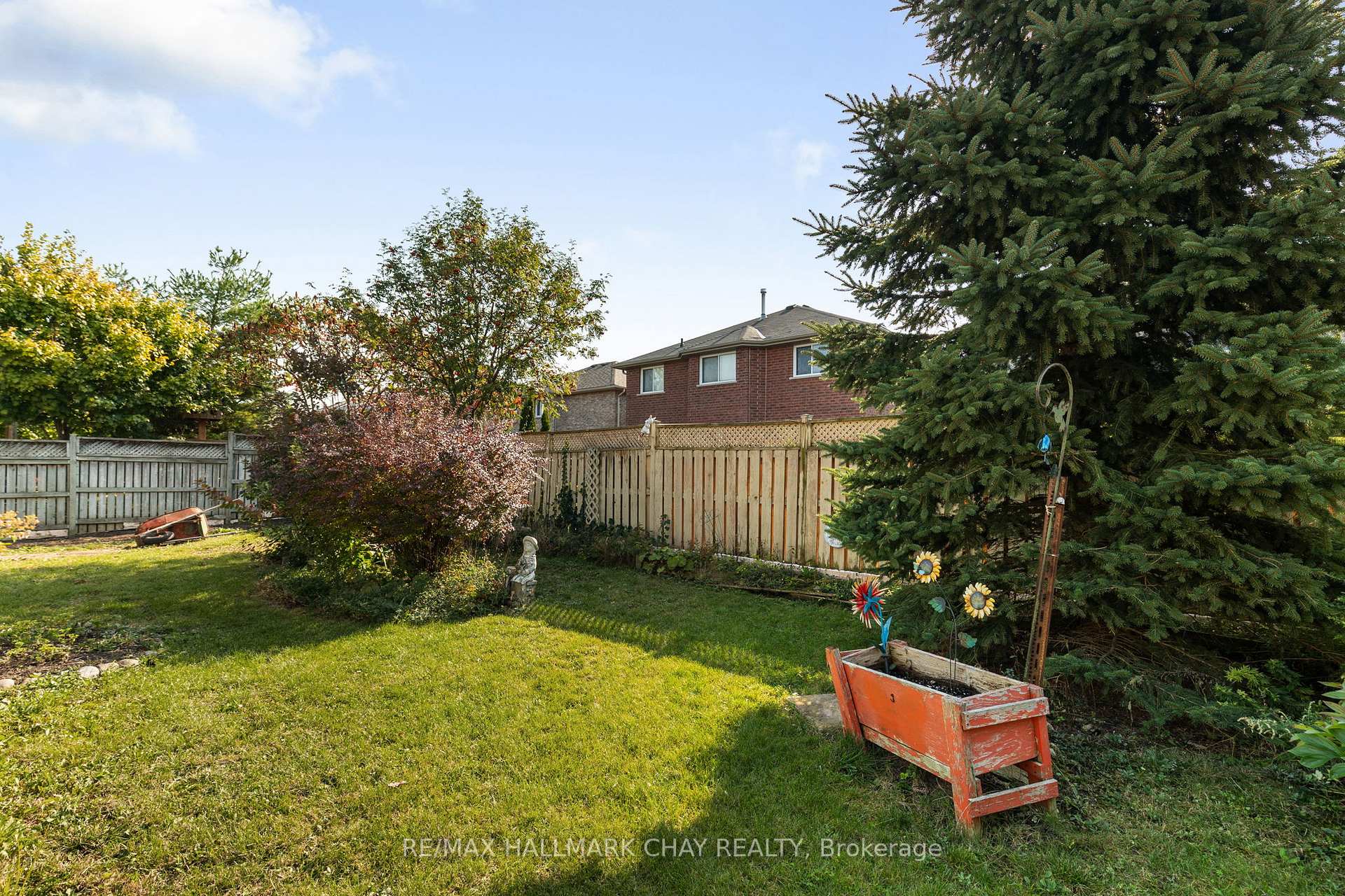 Photo 34 of 119 Livingstone Street E, Barrie, East Bayfield — HOMEH