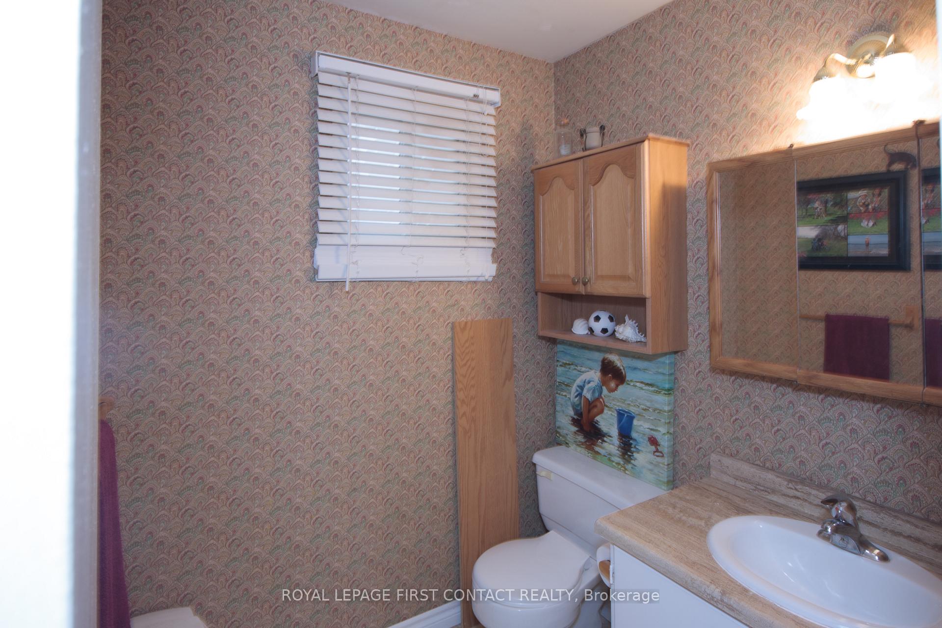 Photo 11 of 17 Mcconkey Place, Barrie, Allandale Heights — HOMEH