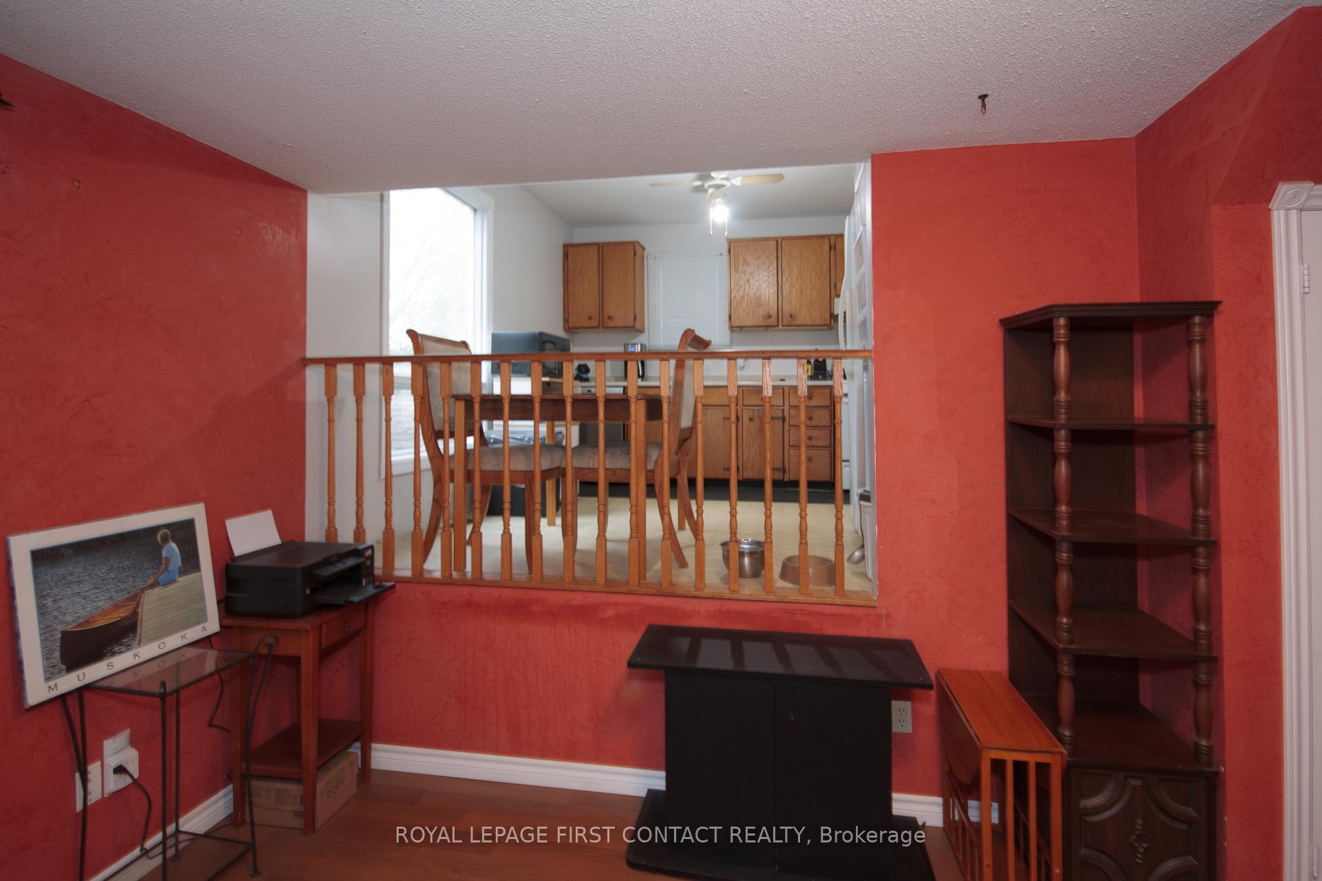 Photo 12 of 17 Mcconkey Place, Barrie, Allandale Heights — HOMEH