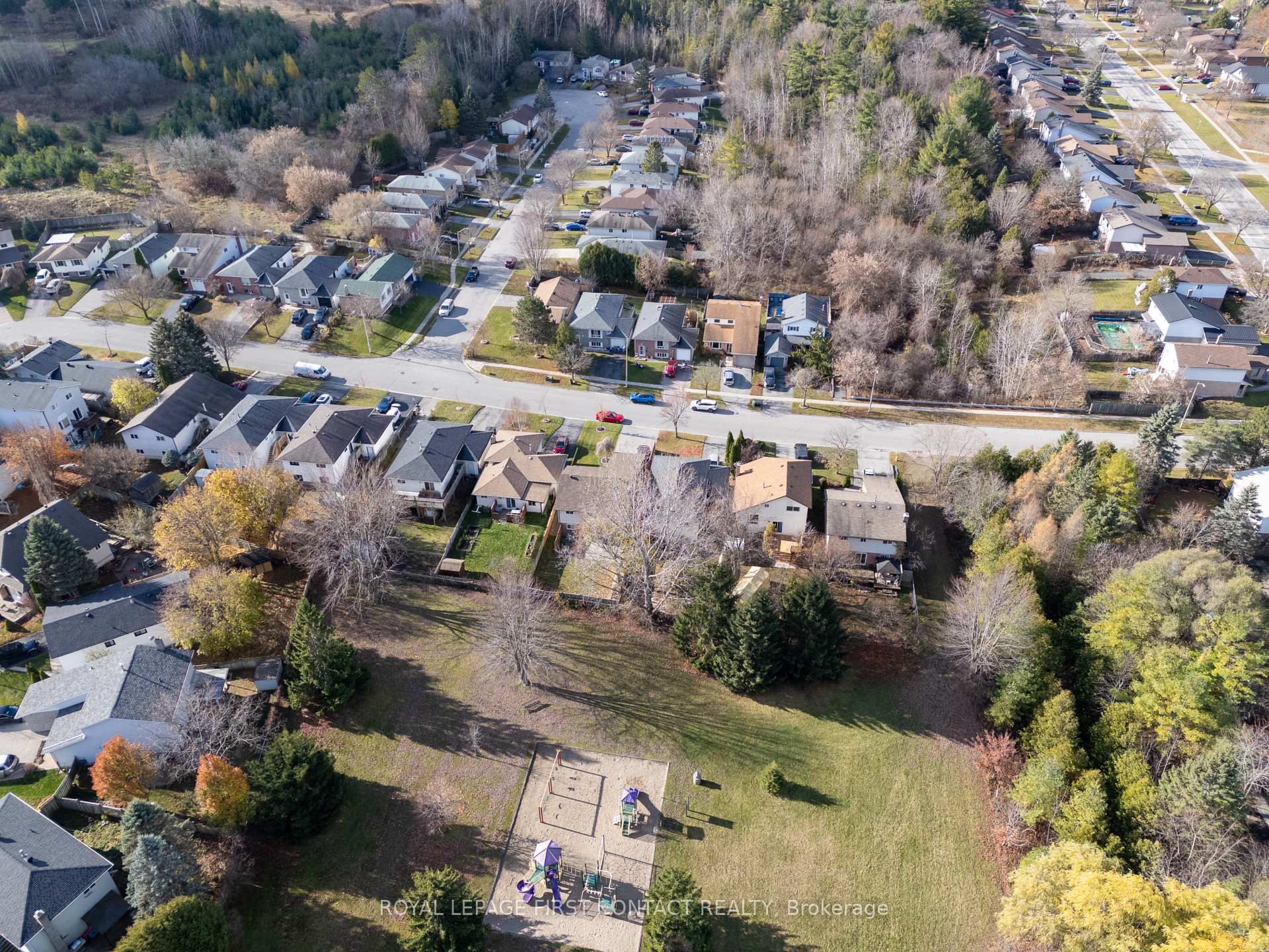 Photo 24 of 17 Mcconkey Place, Barrie, Allandale Heights — HOMEH
