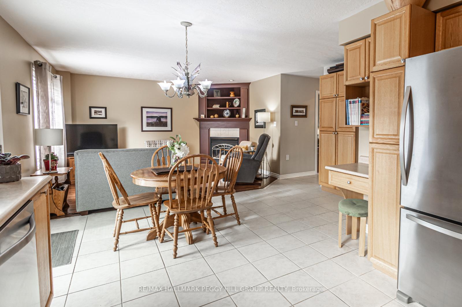 Photo 5 of 57 Summerset Drive, Barrie, Ardagh — HOMEH