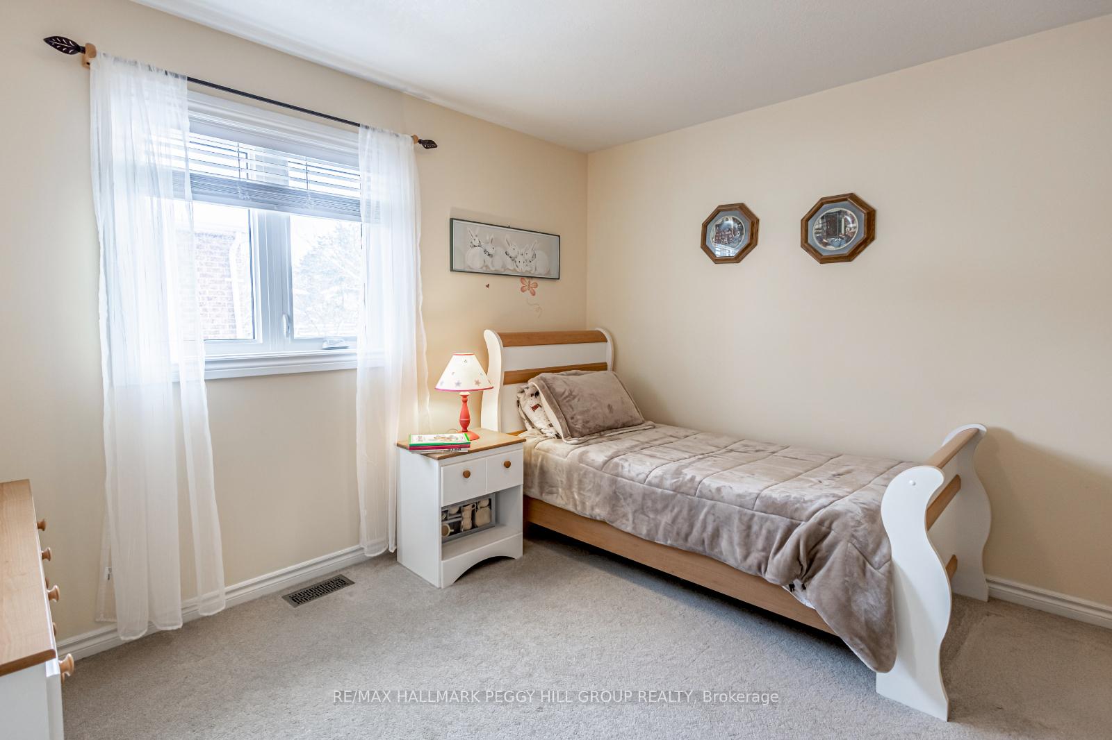 Photo 15 of 57 Summerset Drive, Barrie, Ardagh — HOMEH