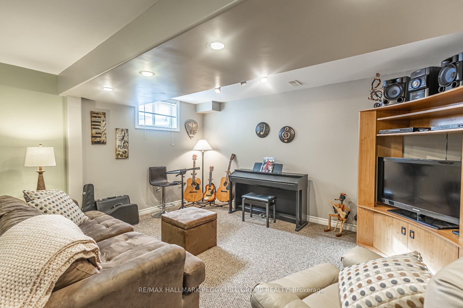 Photo 17 of 57 Summerset Drive, Barrie, Ardagh — HOMEH