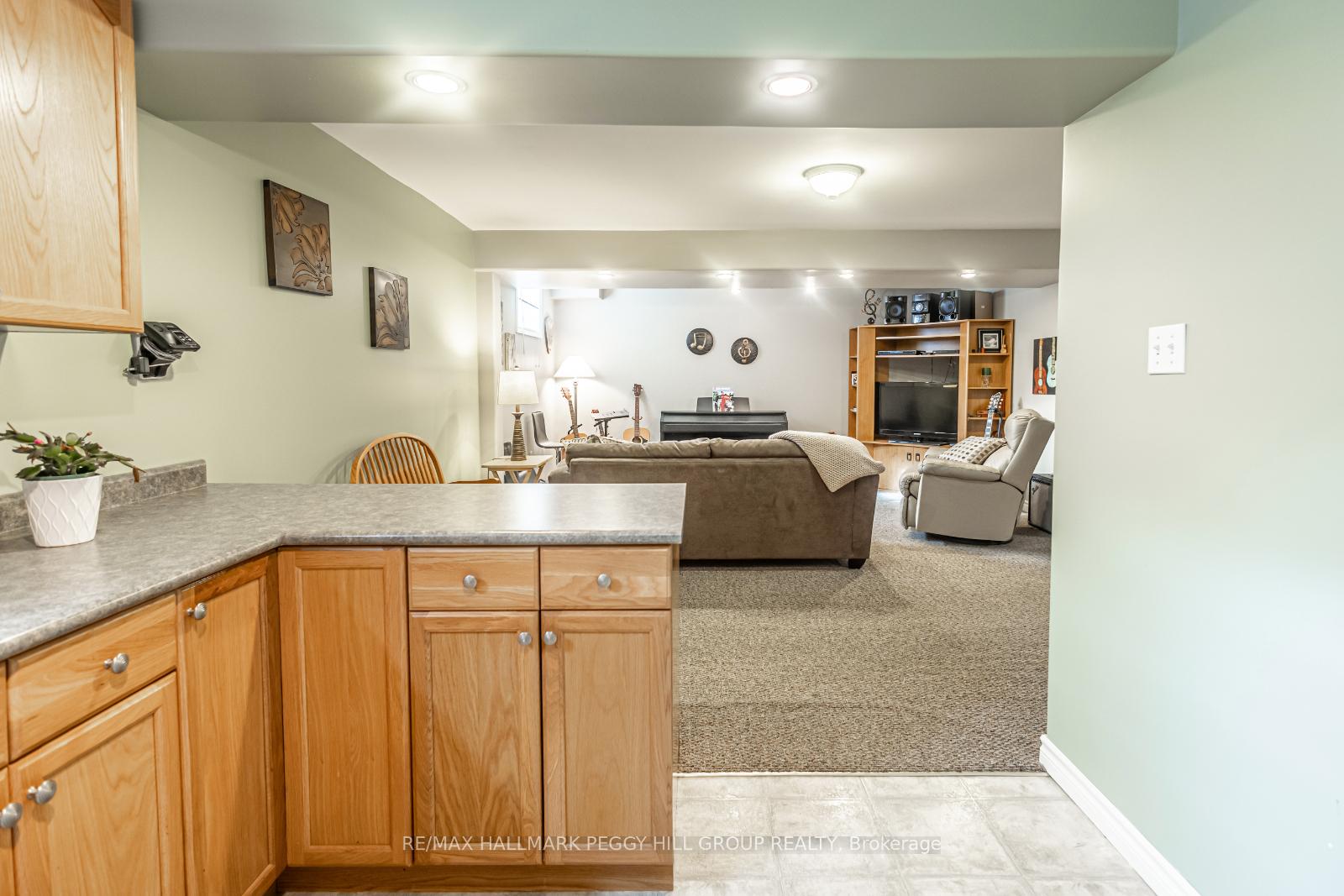 Photo 18 of 57 Summerset Drive, Barrie, Ardagh — HOMEH