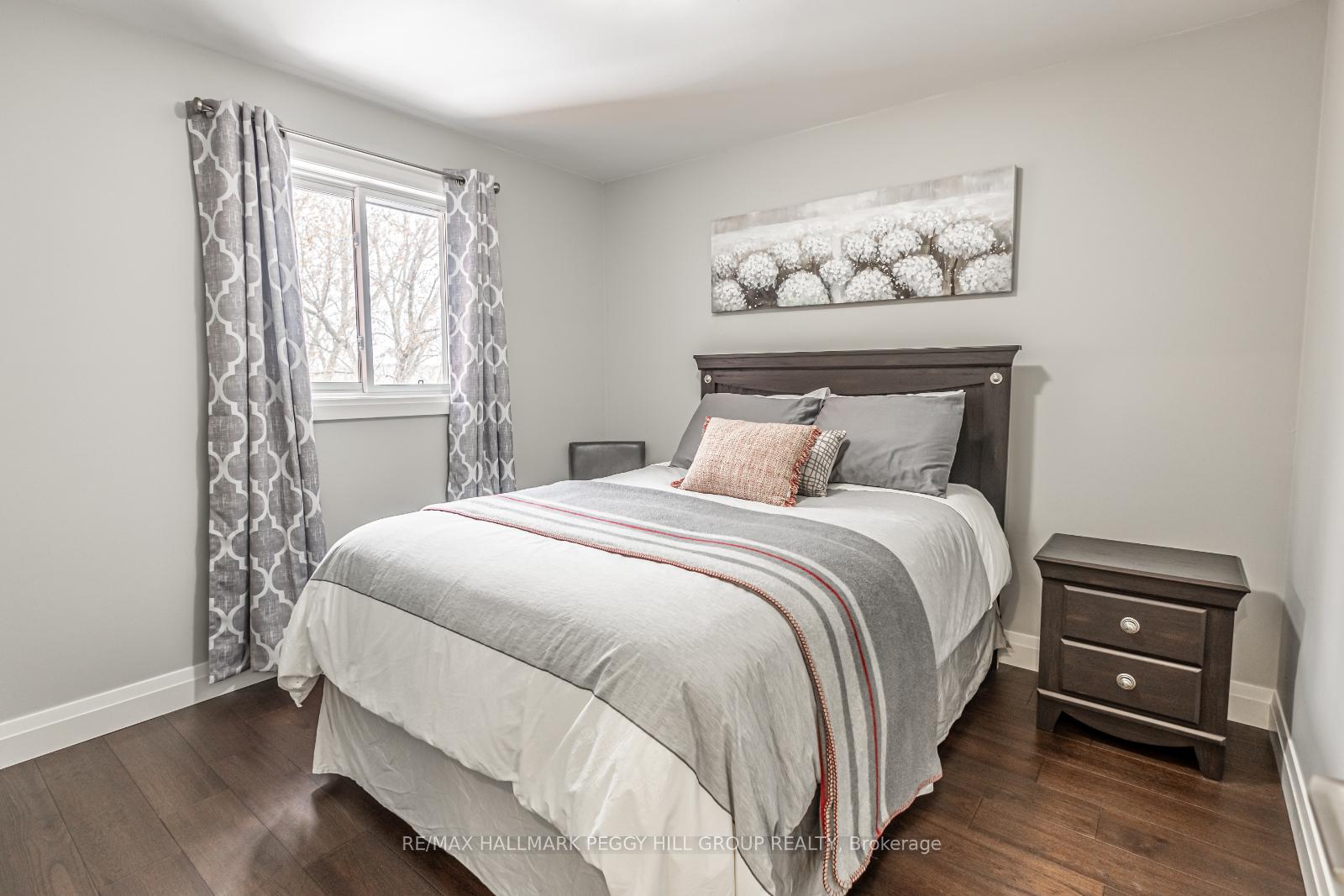 Photo 15 of 23 Grace Crescent, Barrie, Painswick South — HOMEH