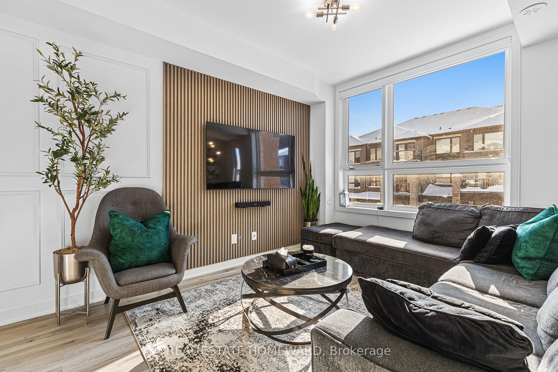 Photo 5 of 41 Spry Lane, Barrie, Innis-Shore — HOMEH